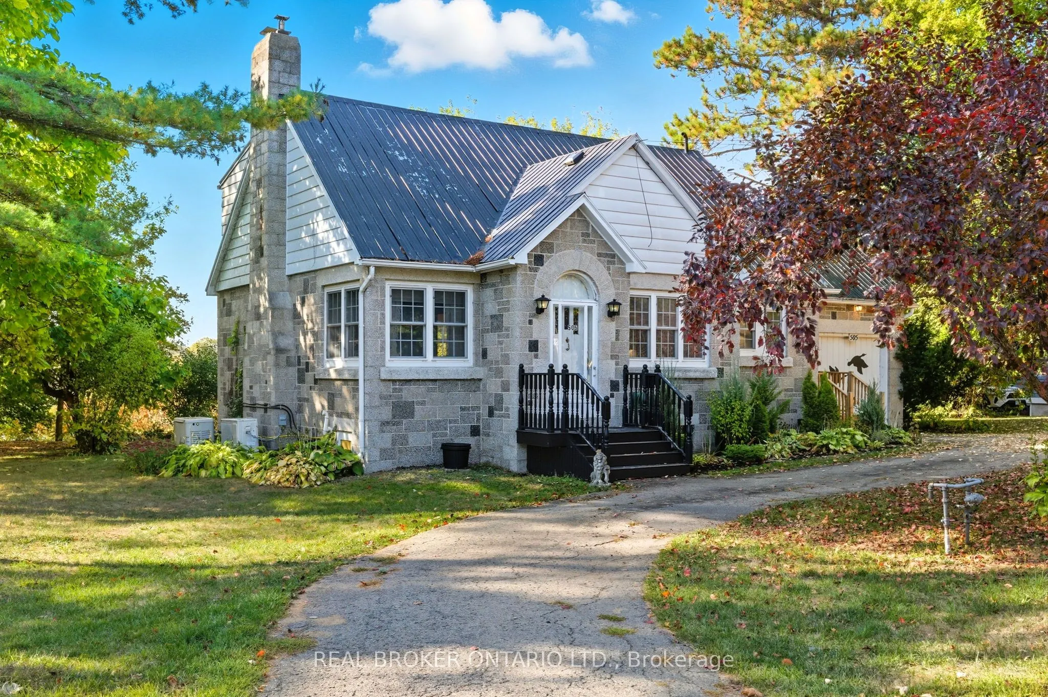 505 Main Street E