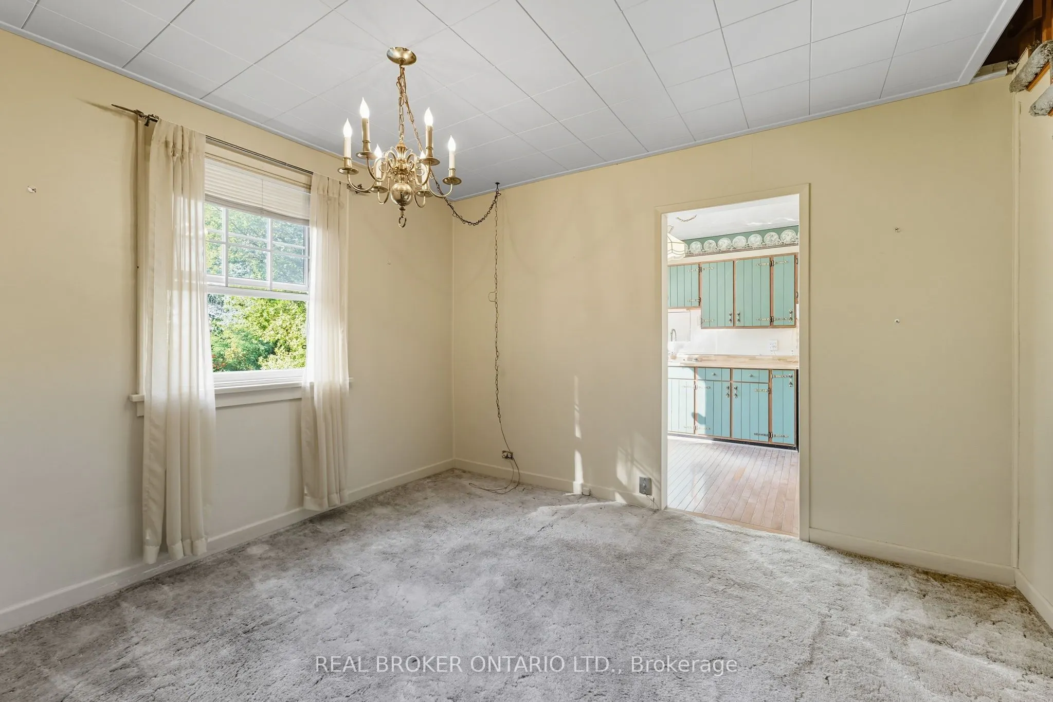 505 Main Street E