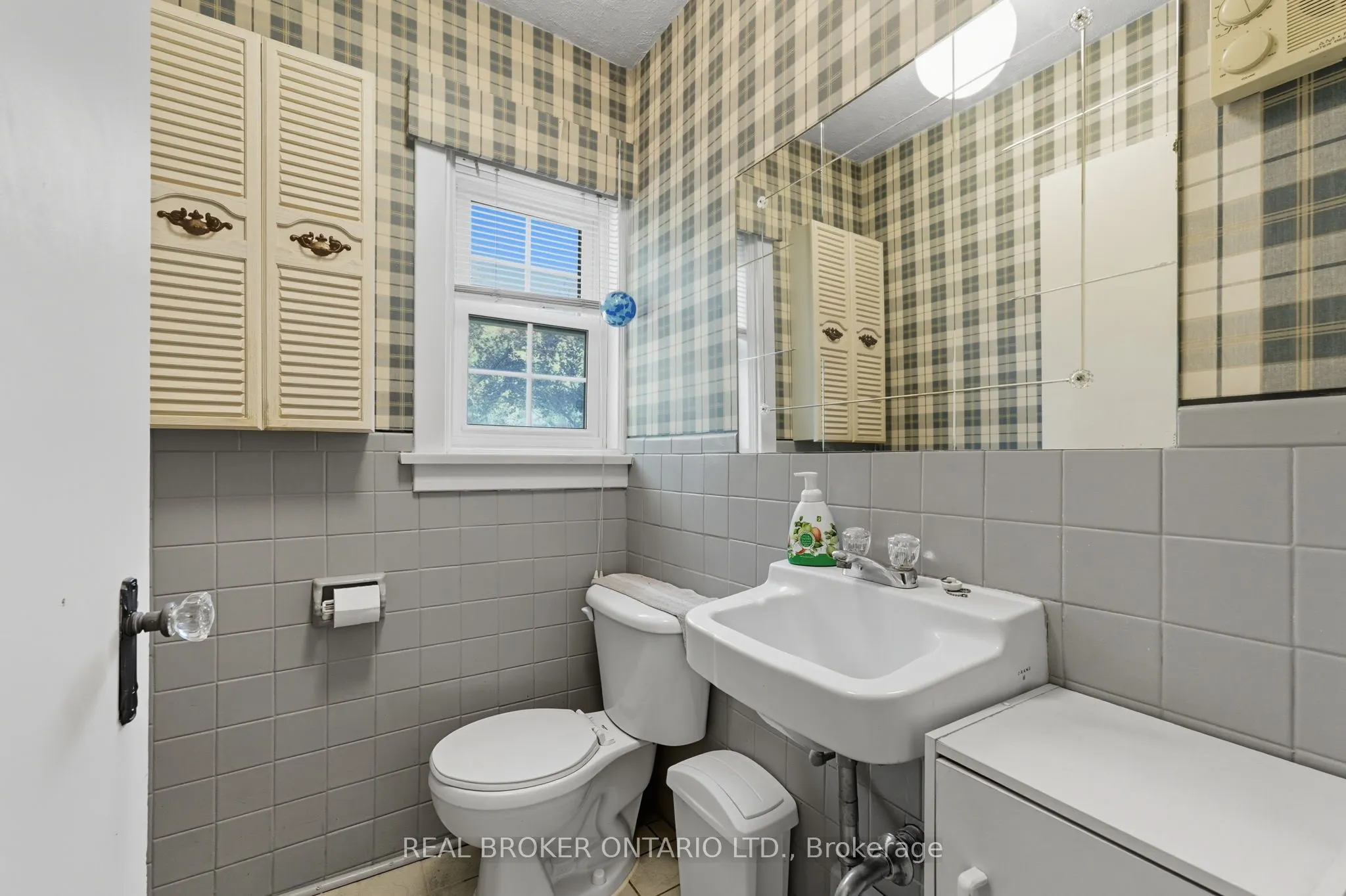 505 Main Street E