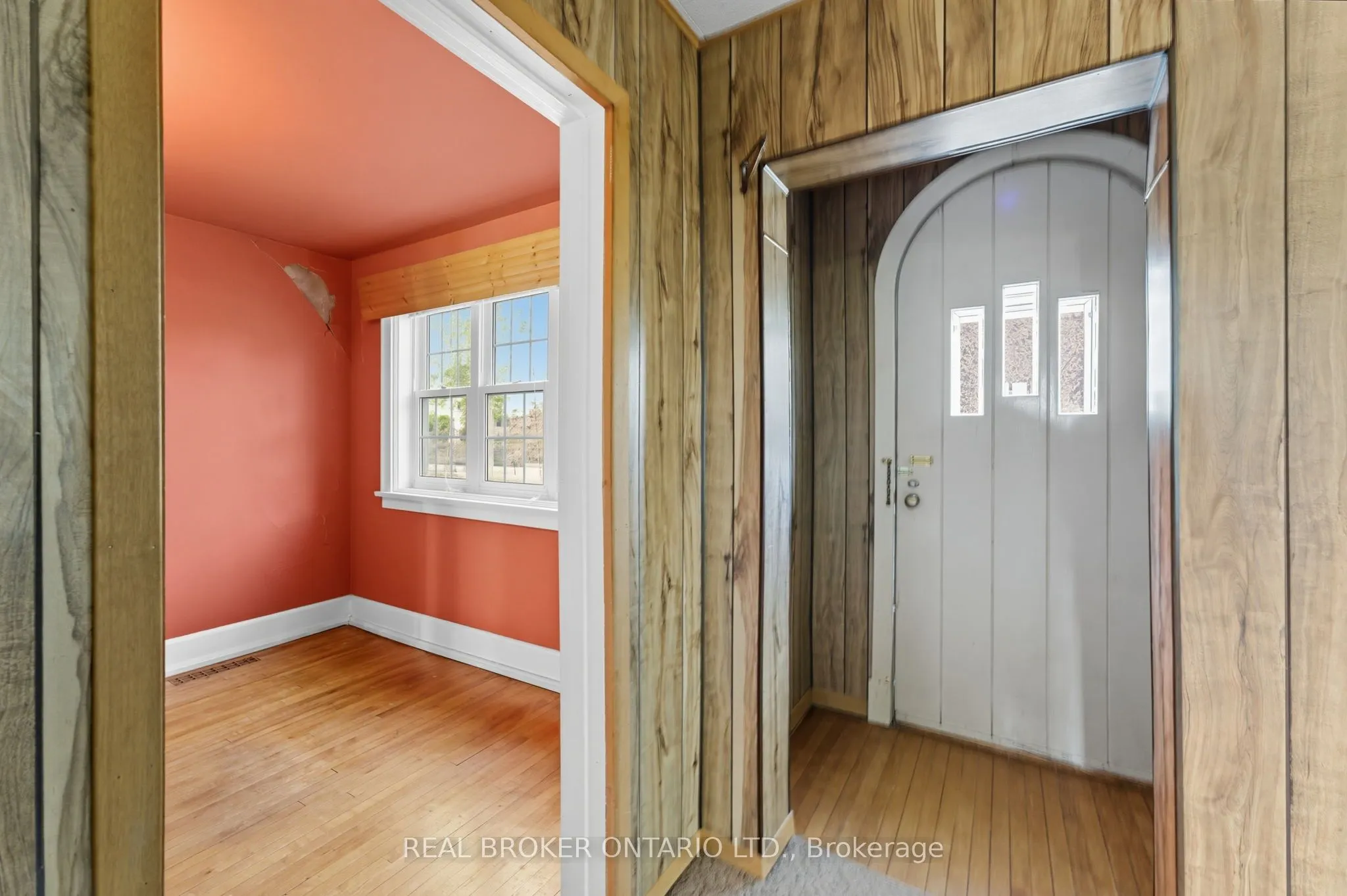 505 Main Street E