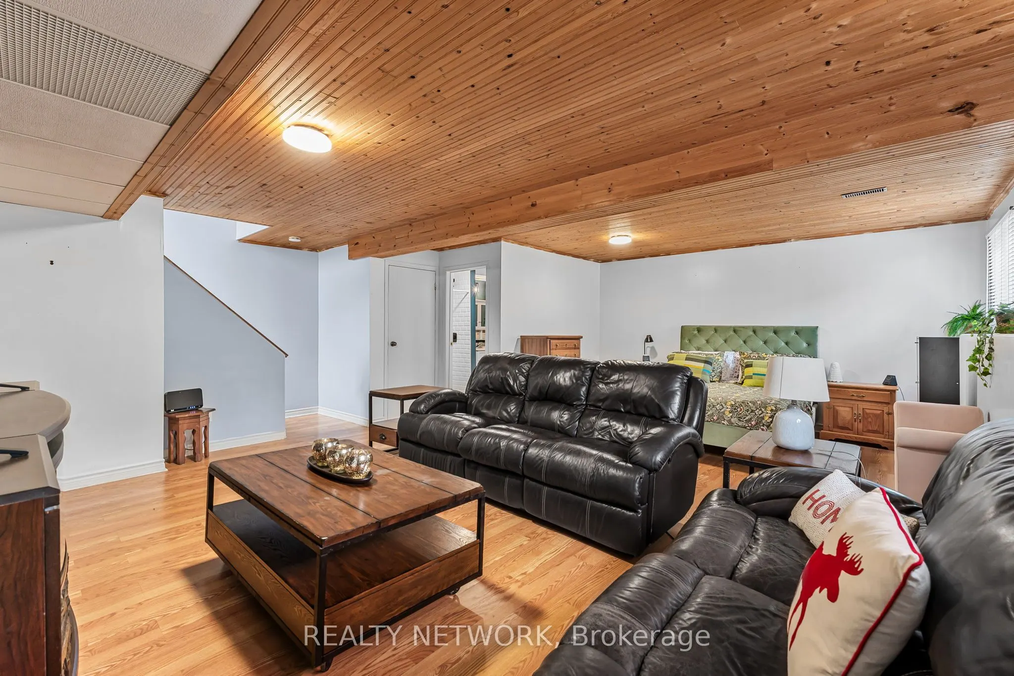 5880 Crimson Drive