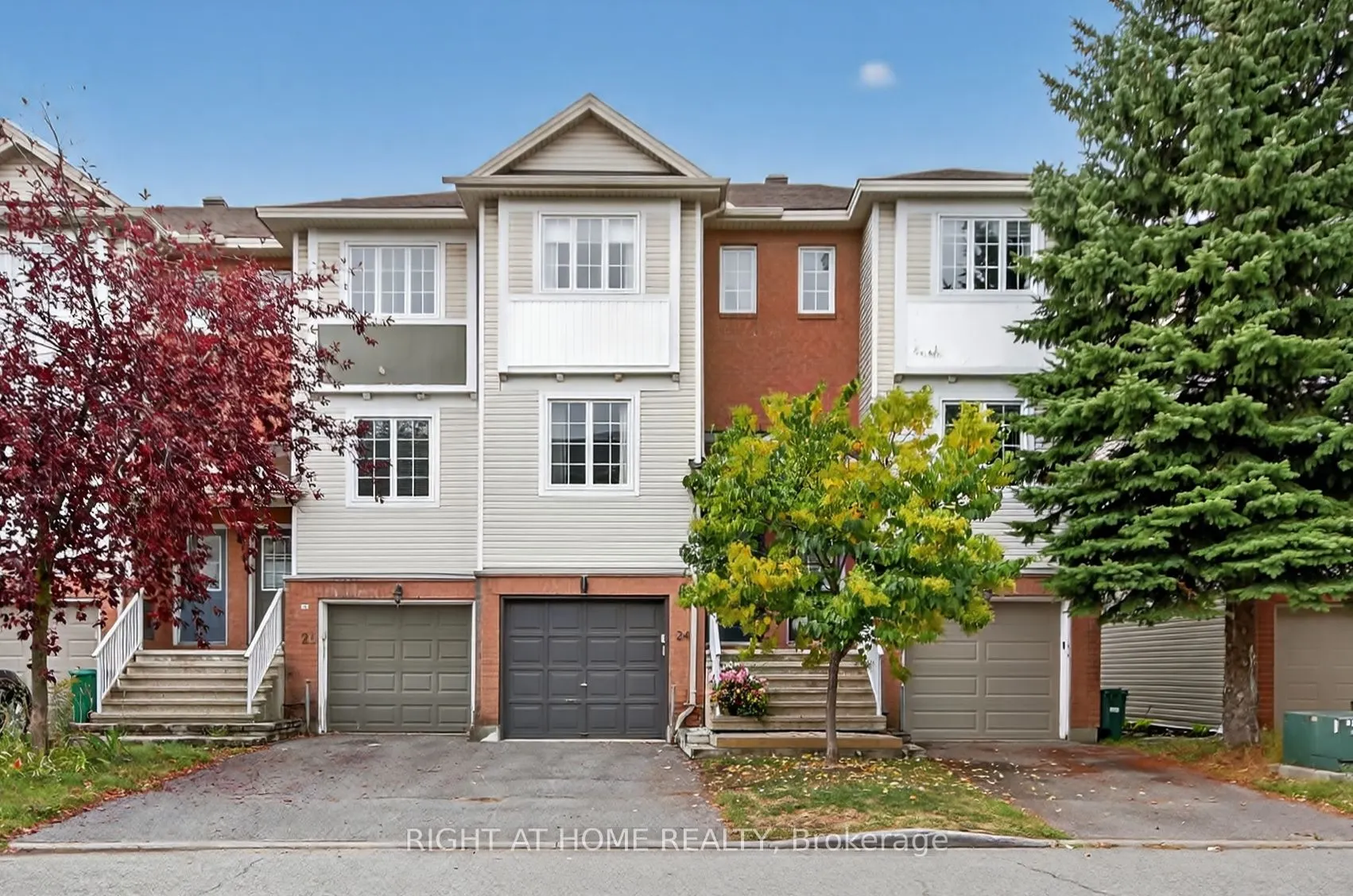 24 Manhattan Crescent