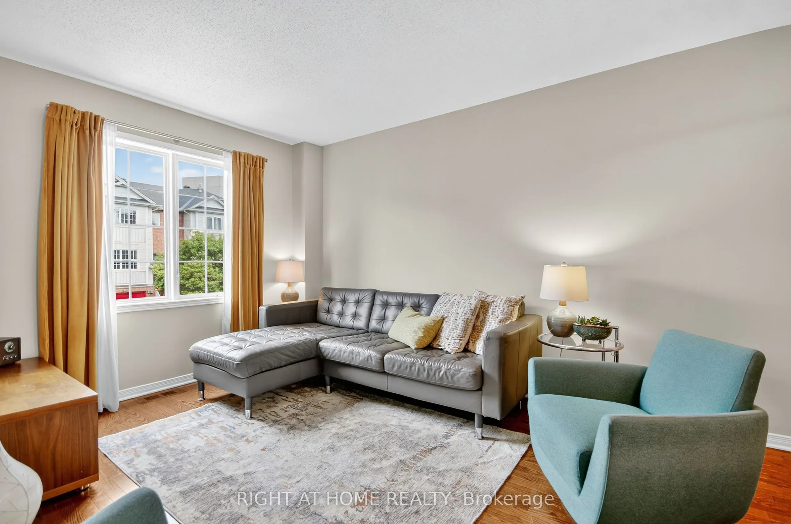 24 Manhattan Crescent