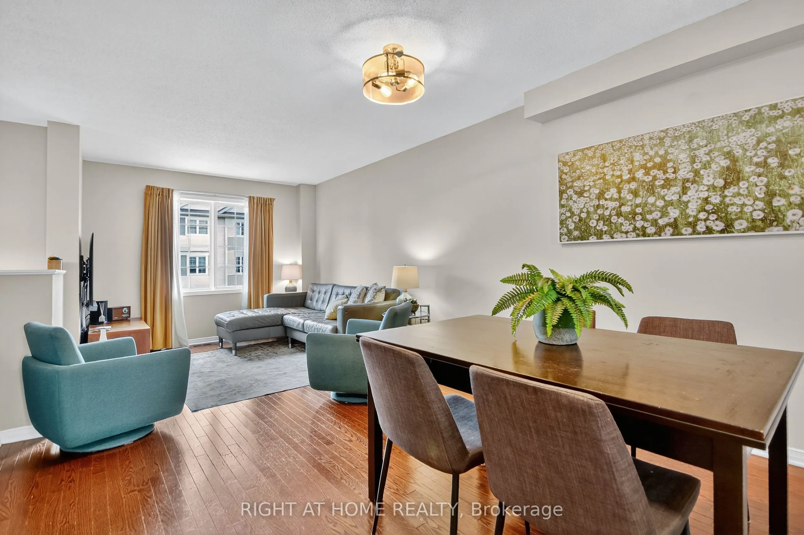 24 Manhattan Crescent