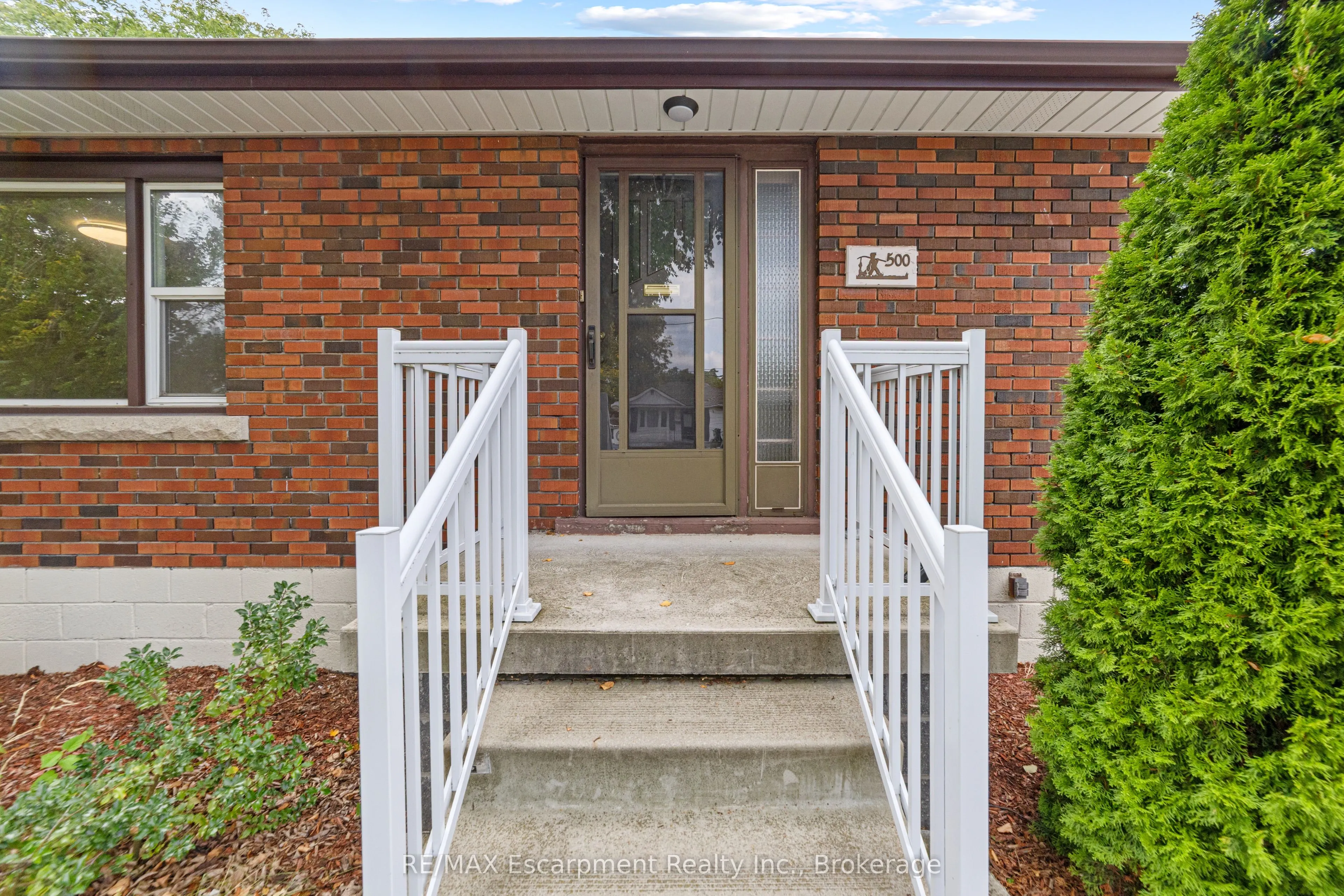 500 Rosseau Road