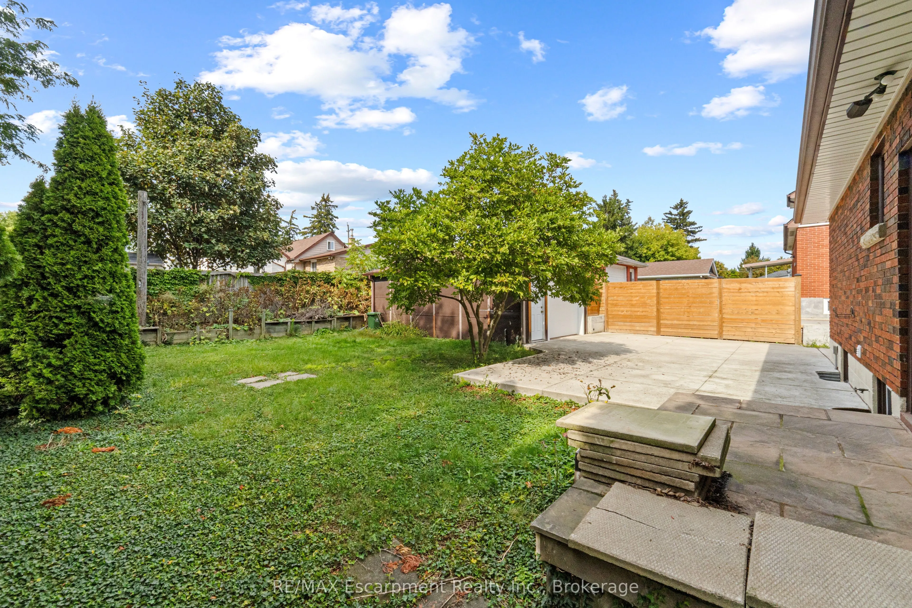500 Rosseau Road