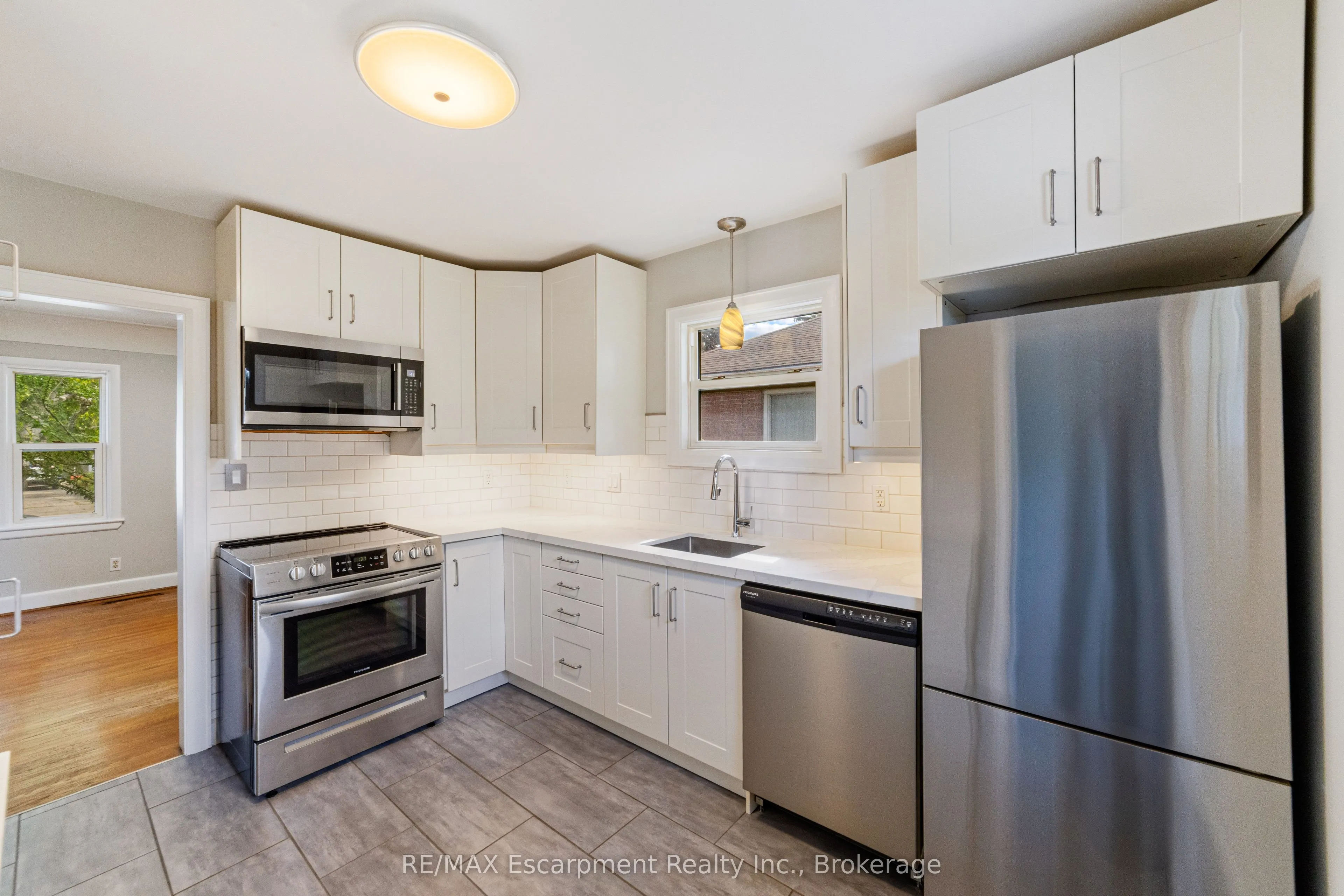 500 Rosseau Road