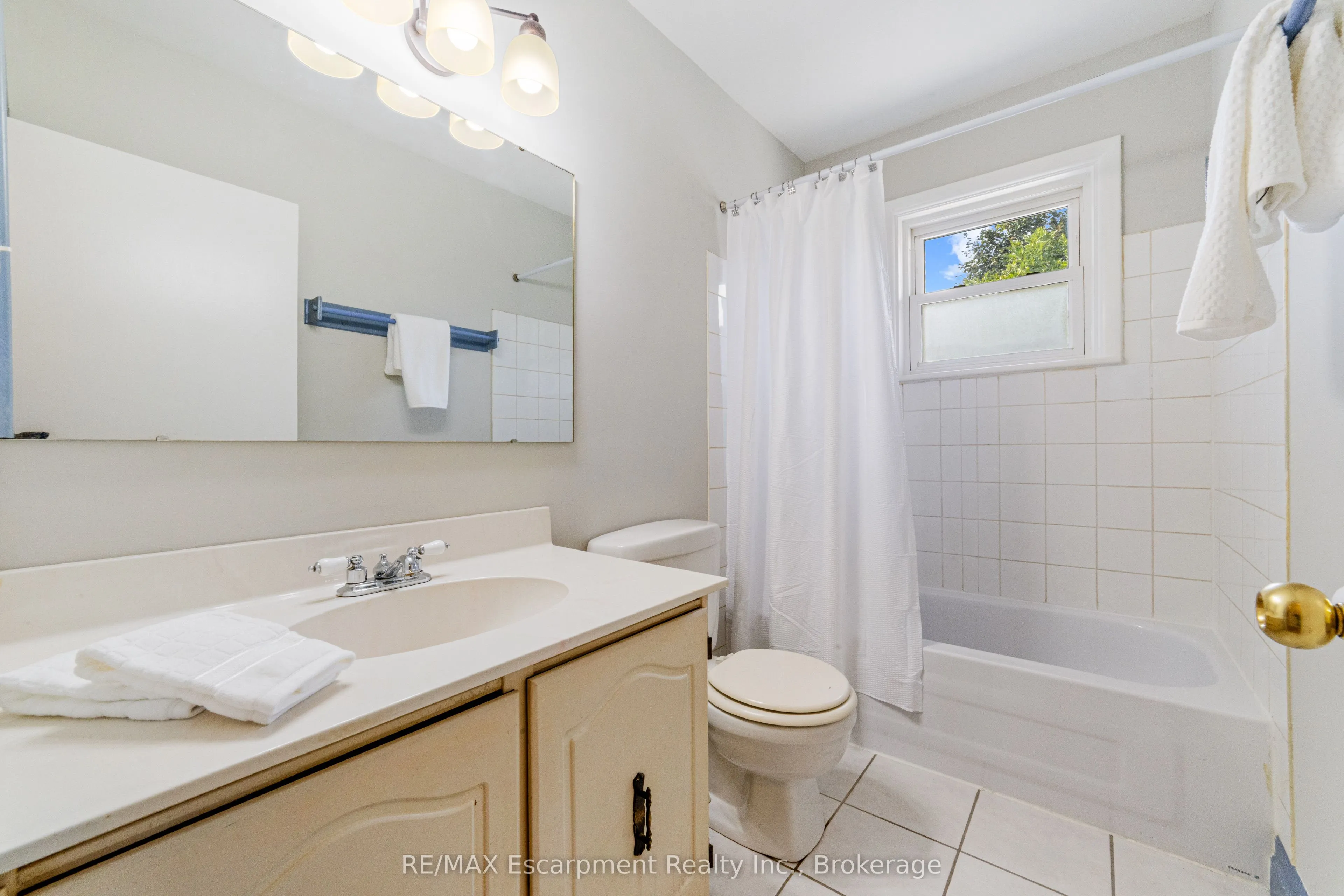 500 Rosseau Road