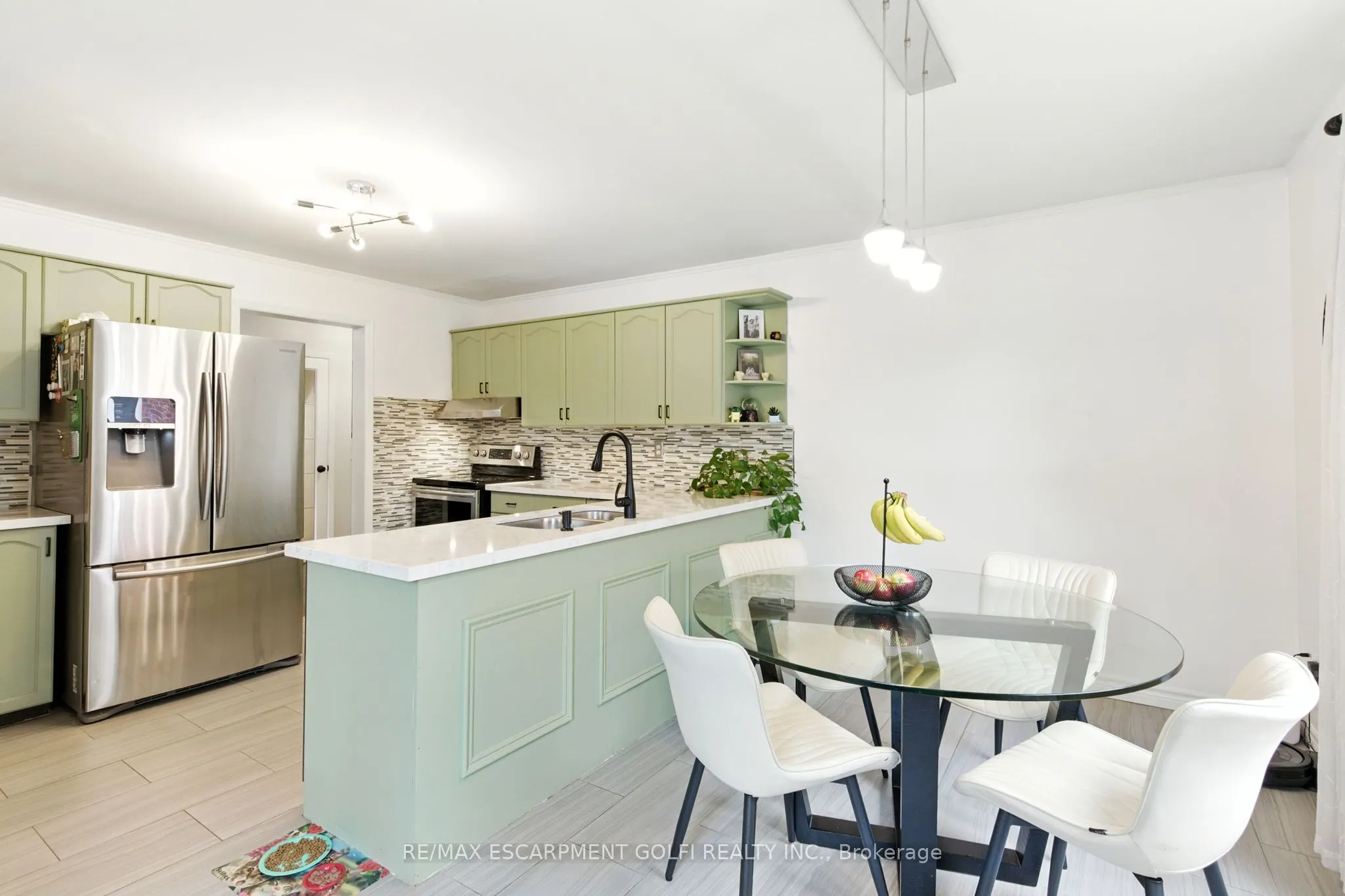 4511 St. Volodymyr Crescent