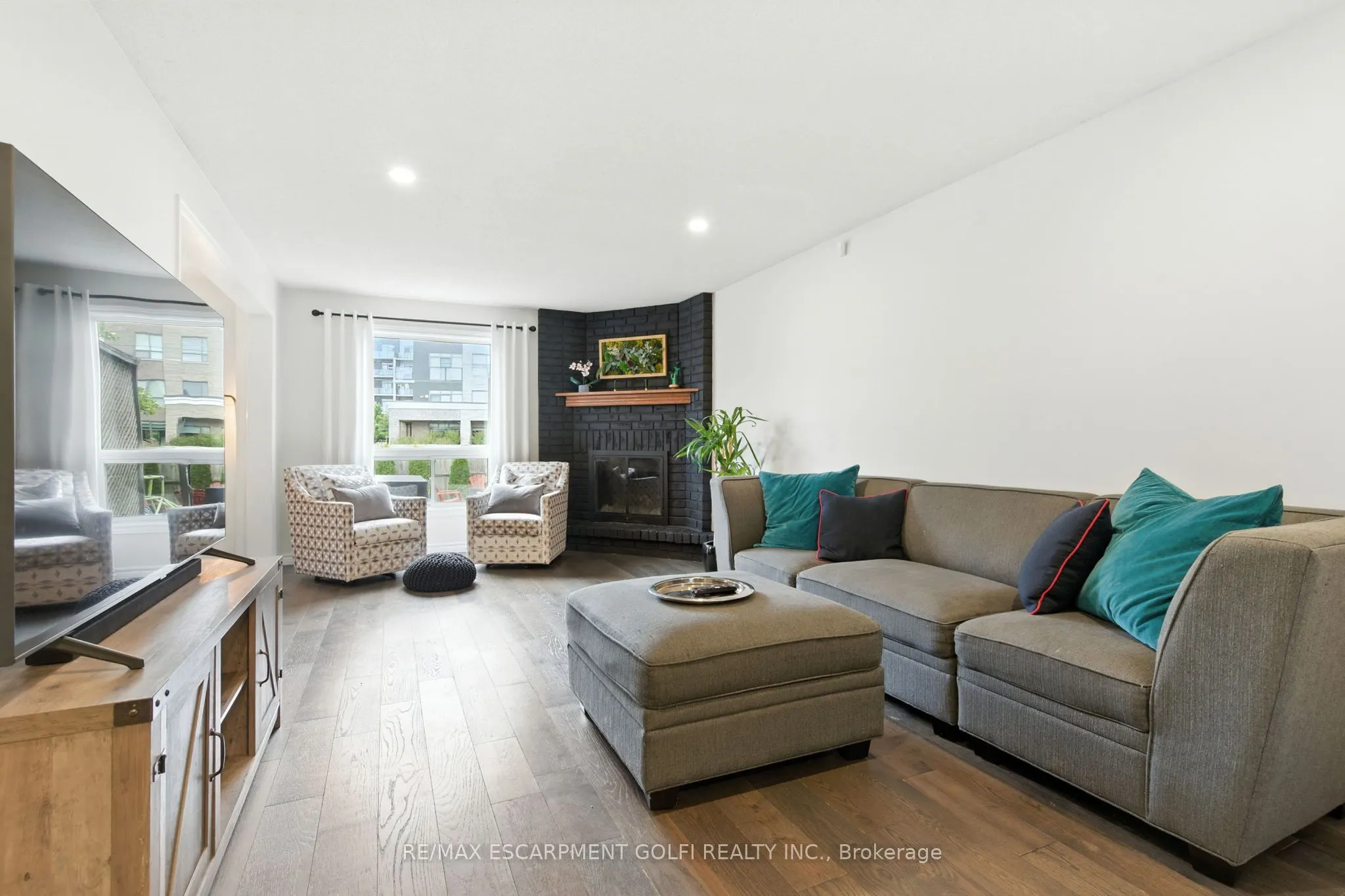 4511 St. Volodymyr Crescent
