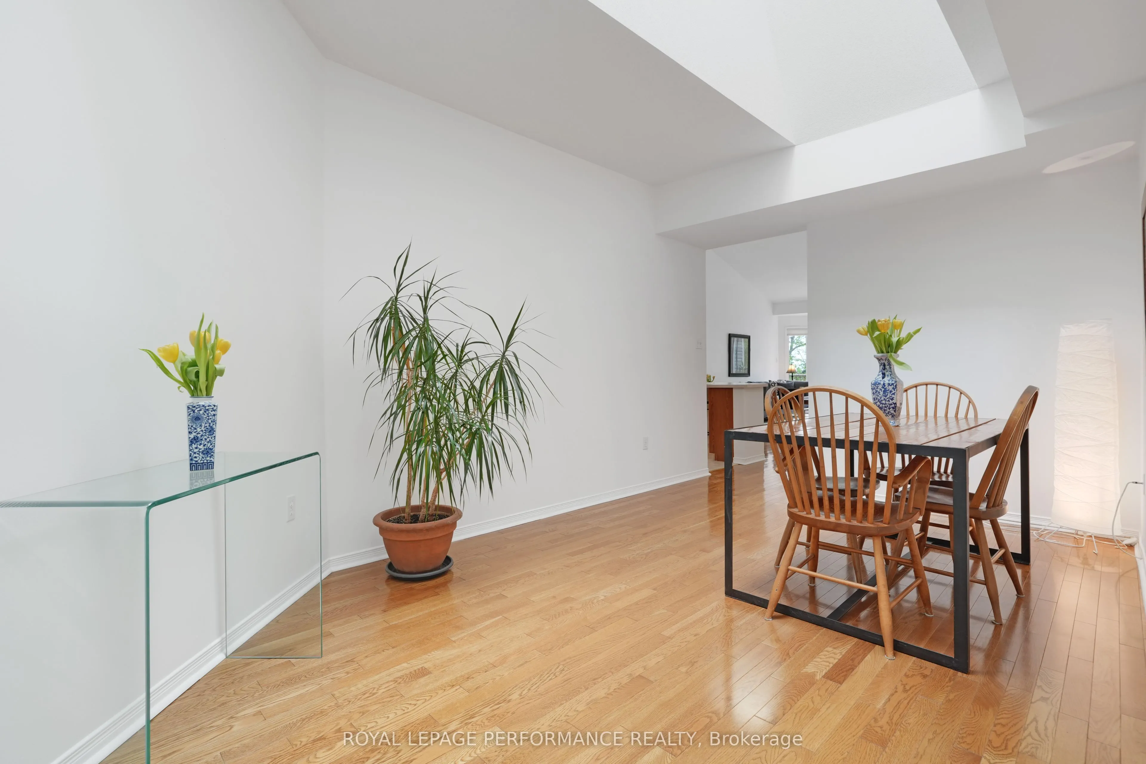 116 Robson Court, #7