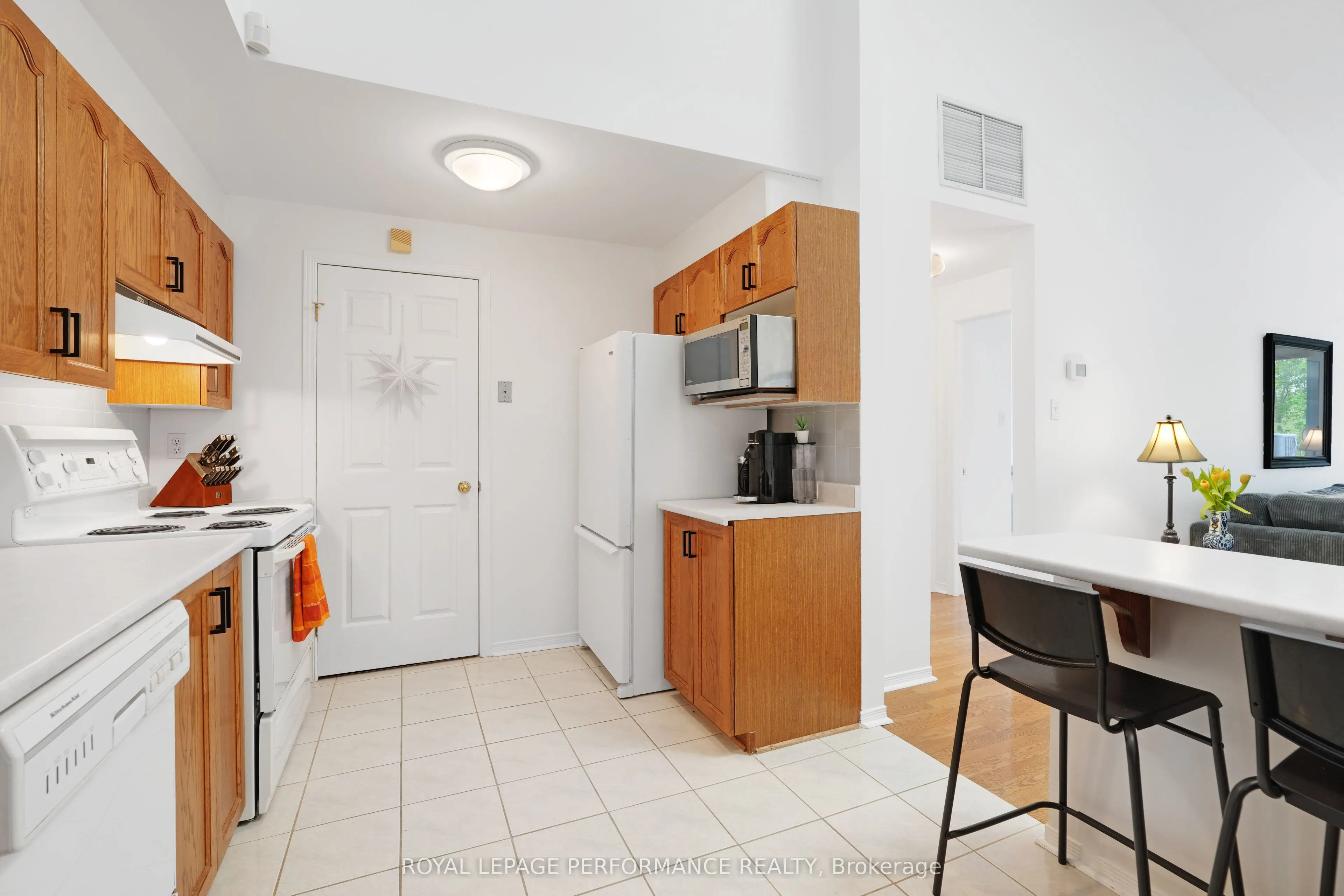 116 Robson Court, #7