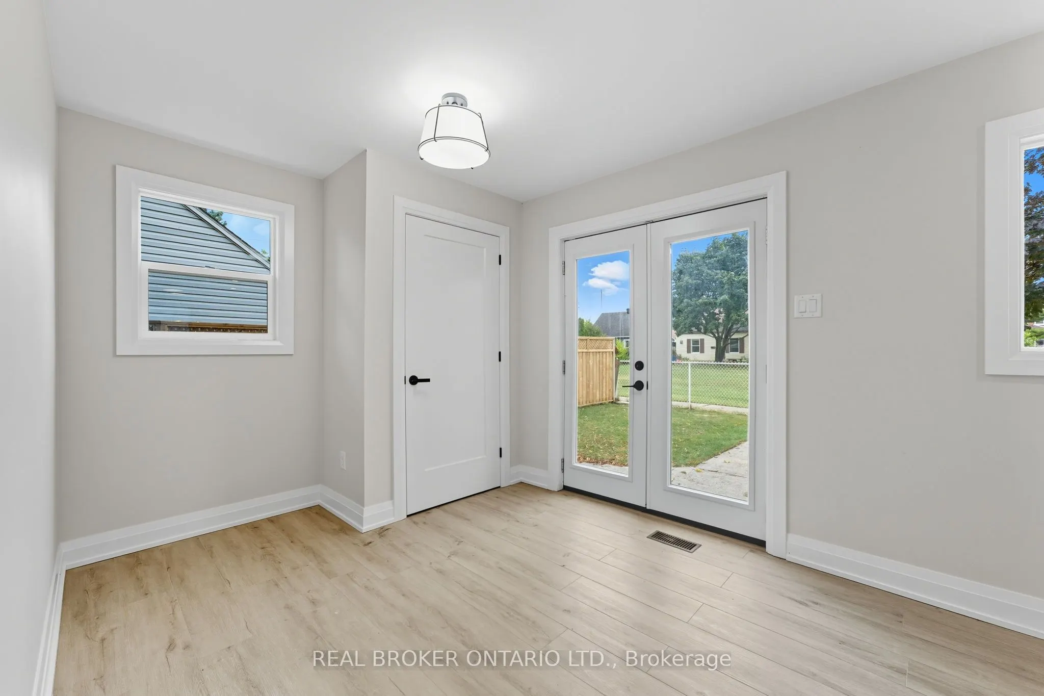 25 Roosevelt Drive