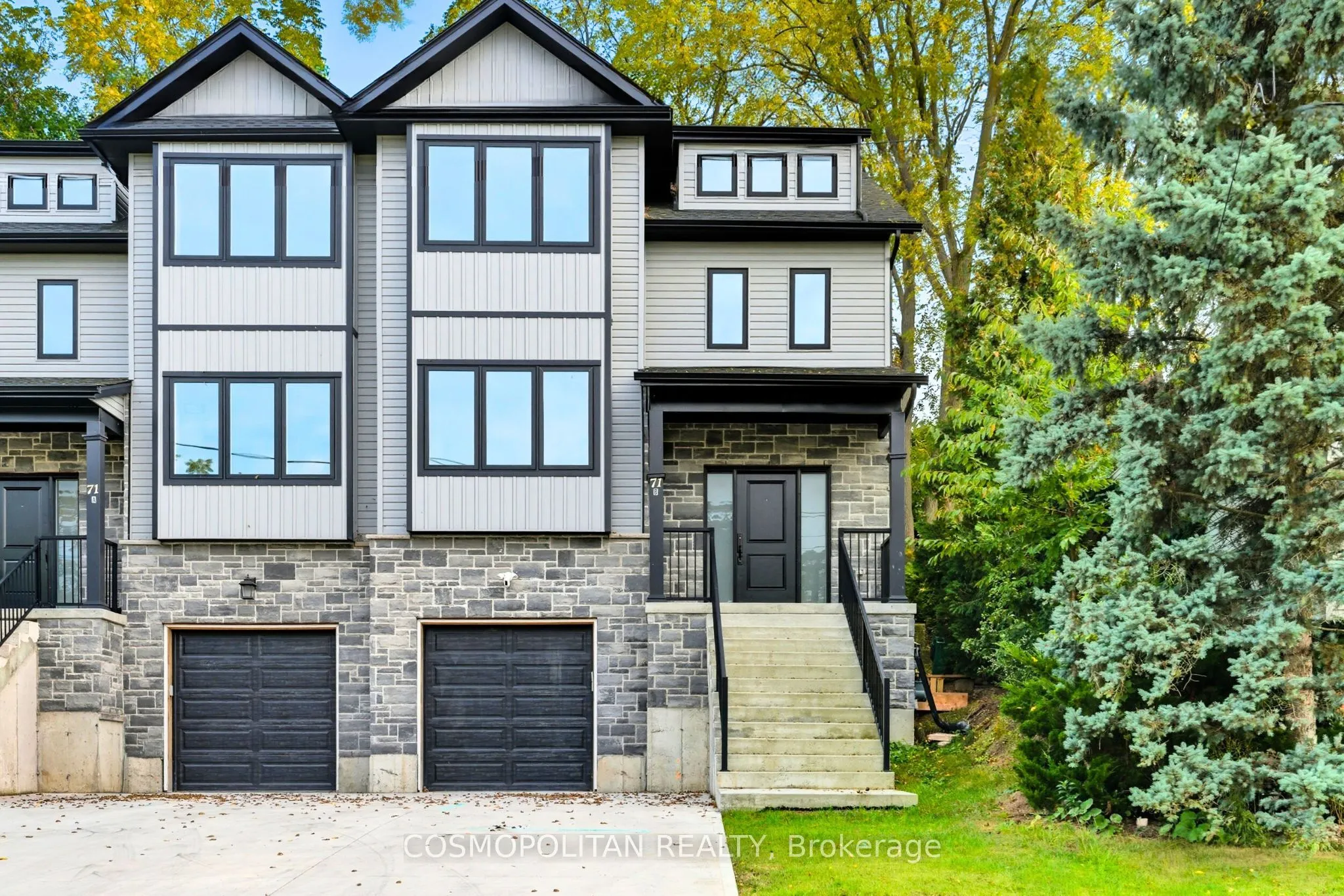 71 B Bradley Street