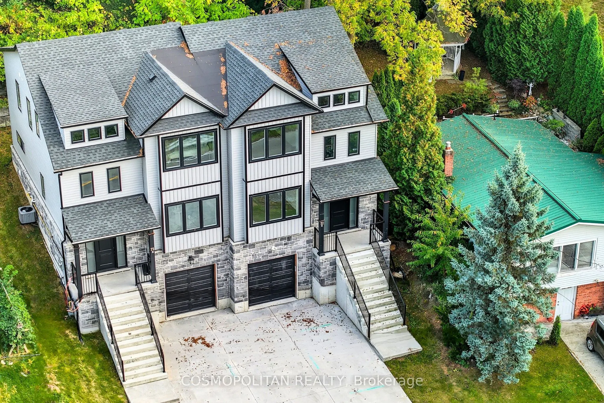 71 B Bradley Street