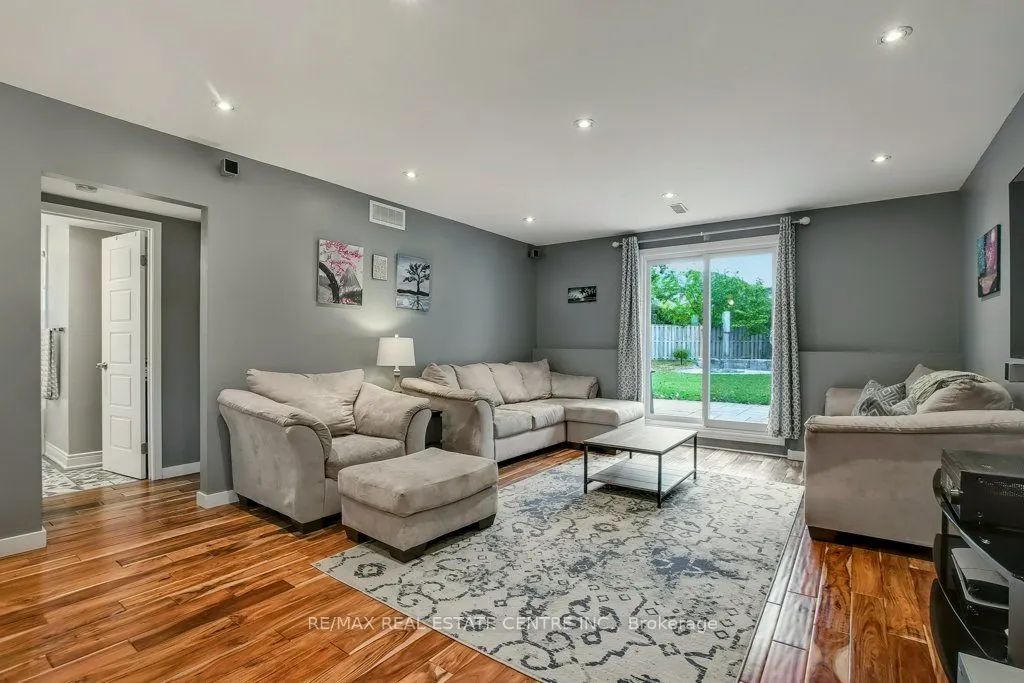 36 Crystal Court