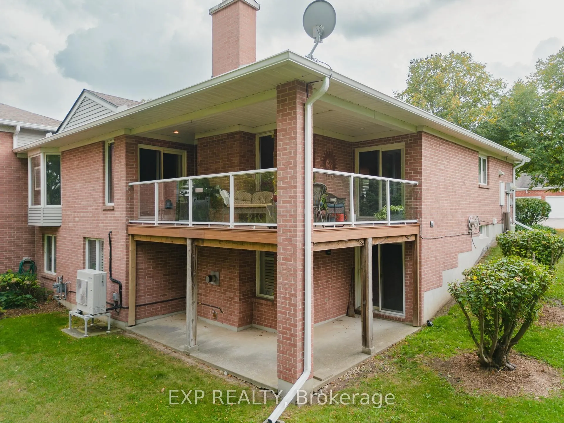 343 George Street N, #1
