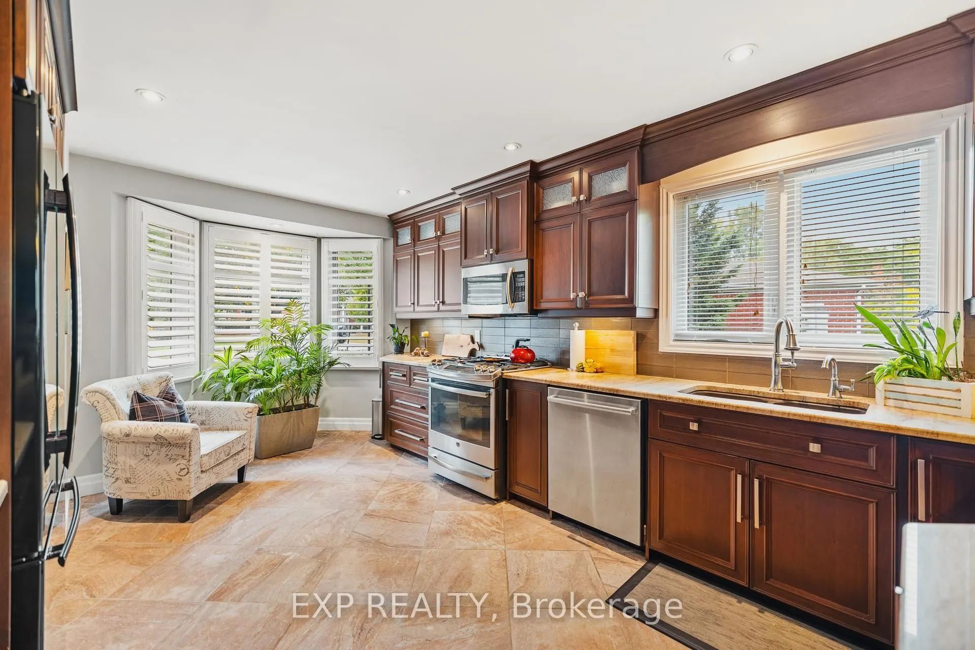 343 George Street N, #1