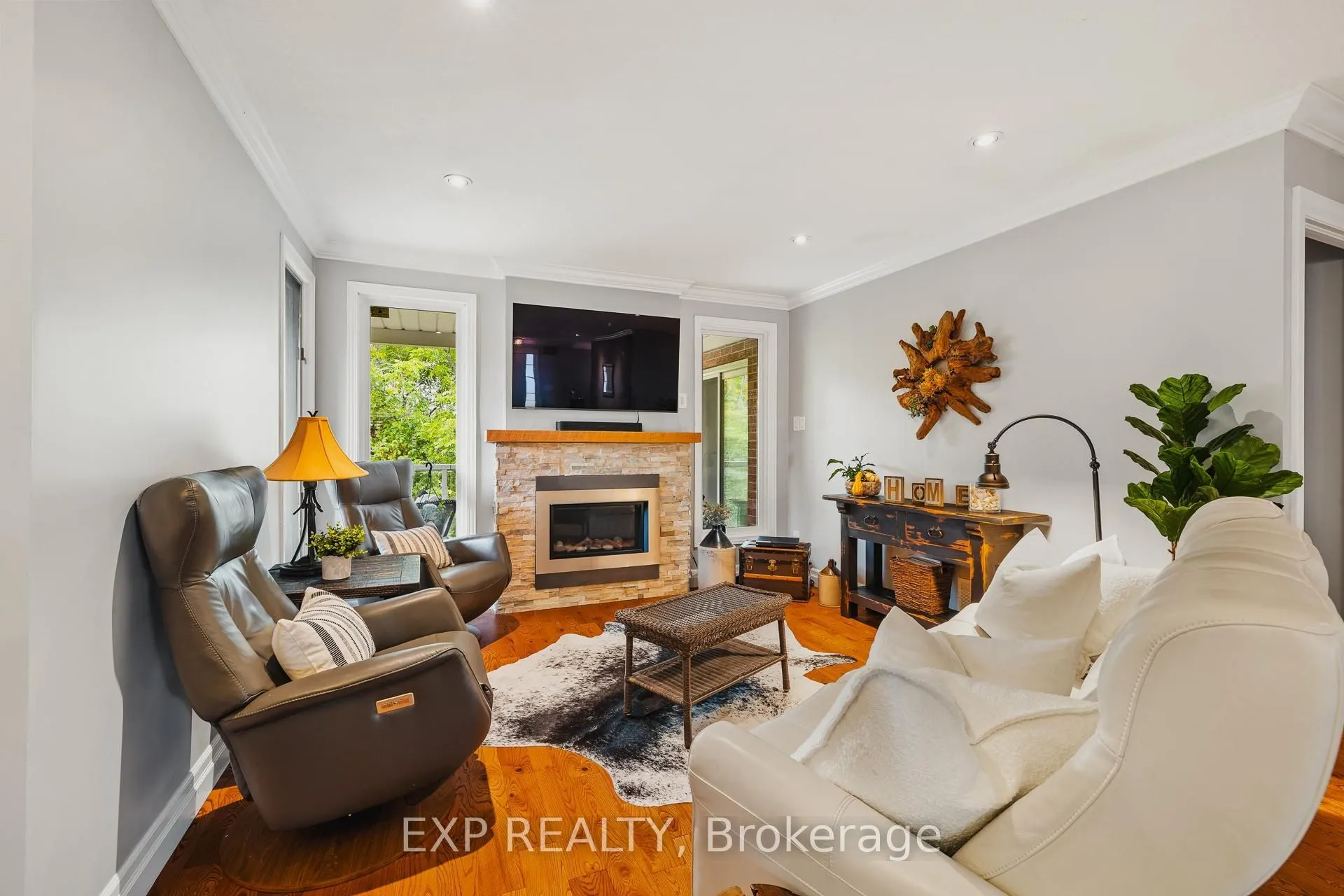 343 George Street N, #1
