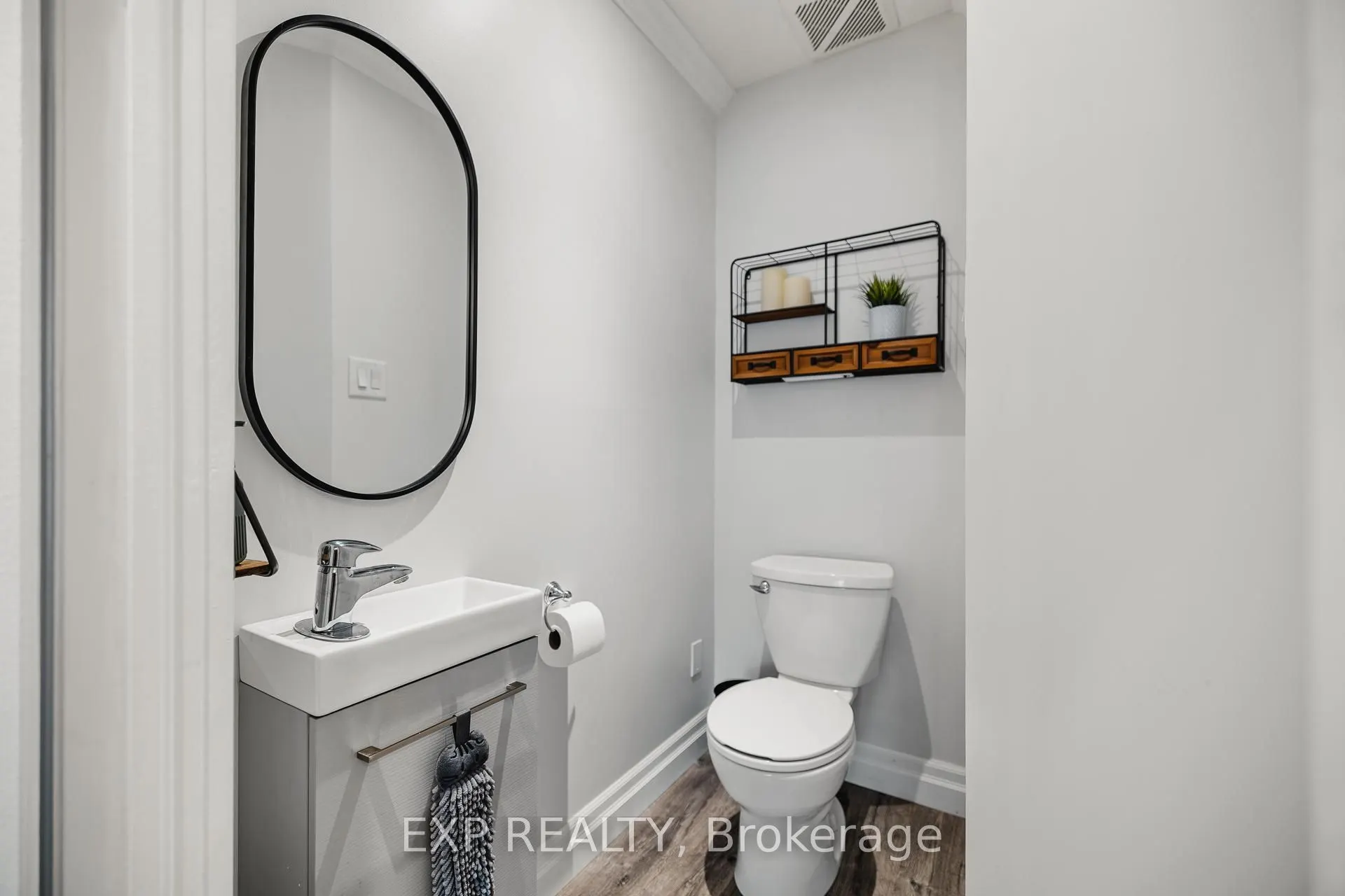 343 George Street N, #1