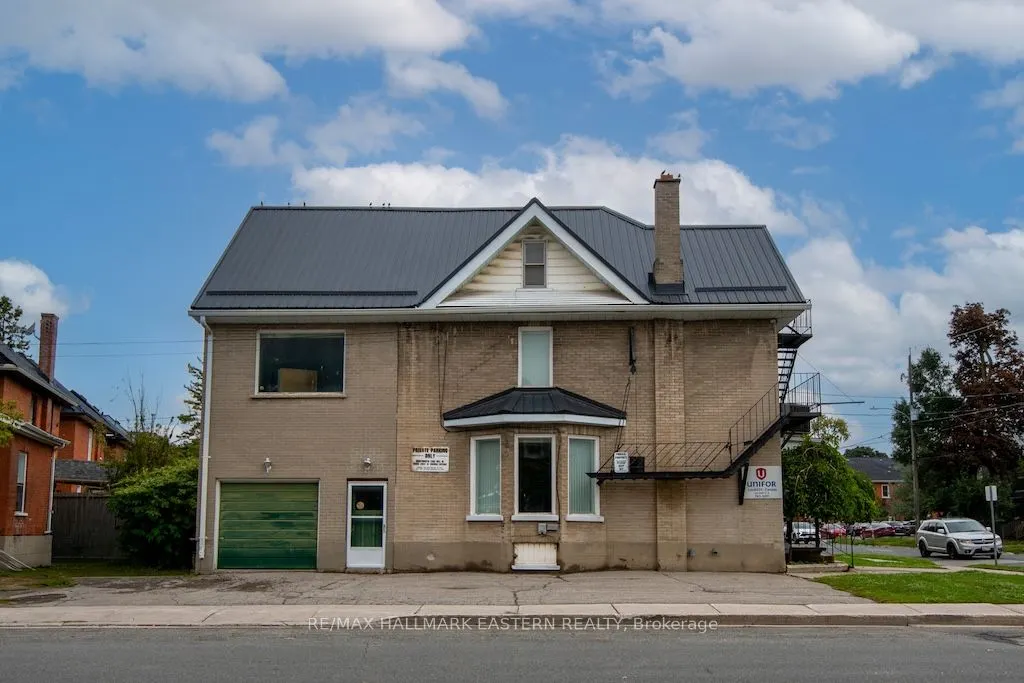 203 Park Street N