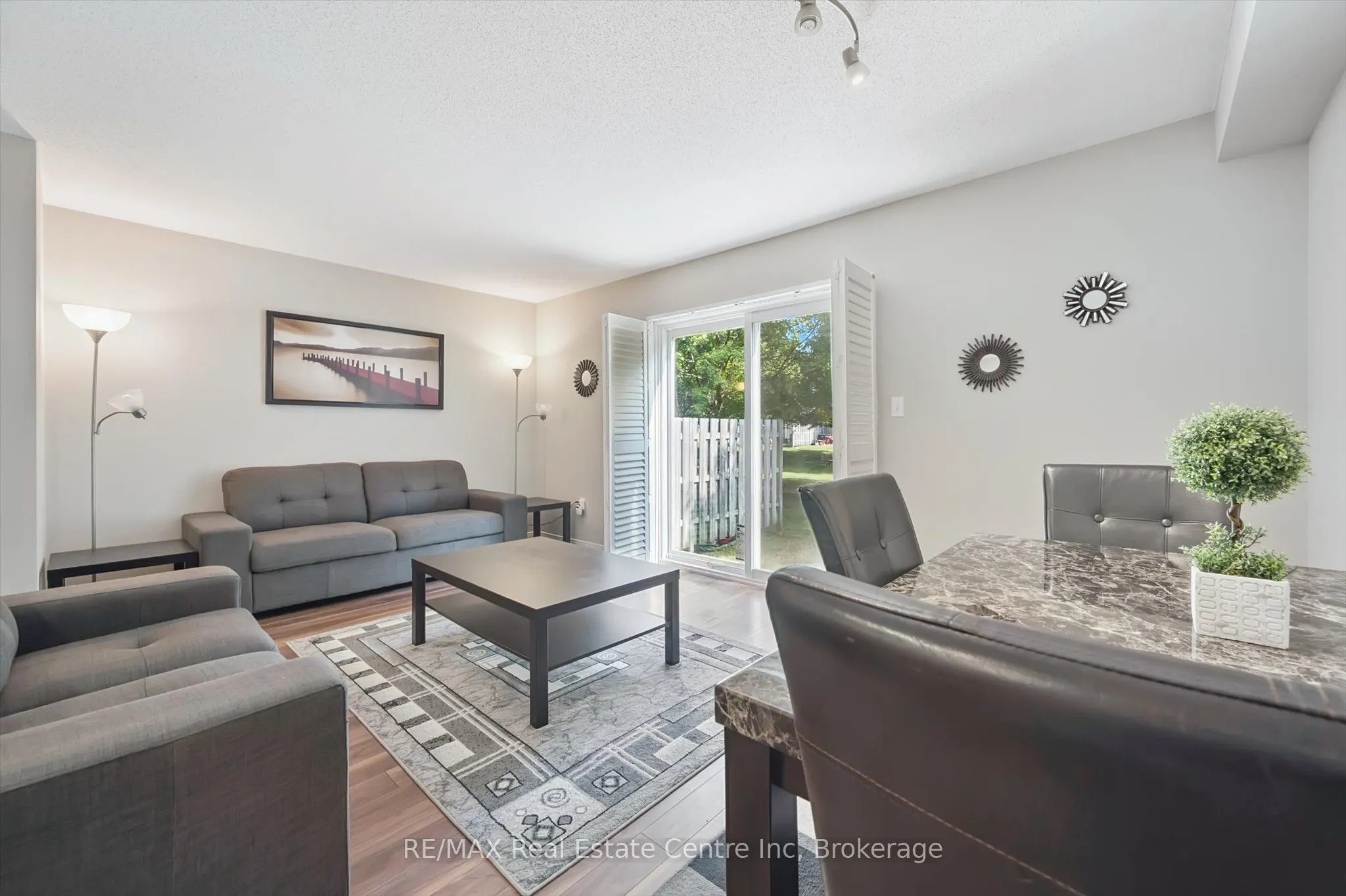 65 Roehampton Crescent, #59