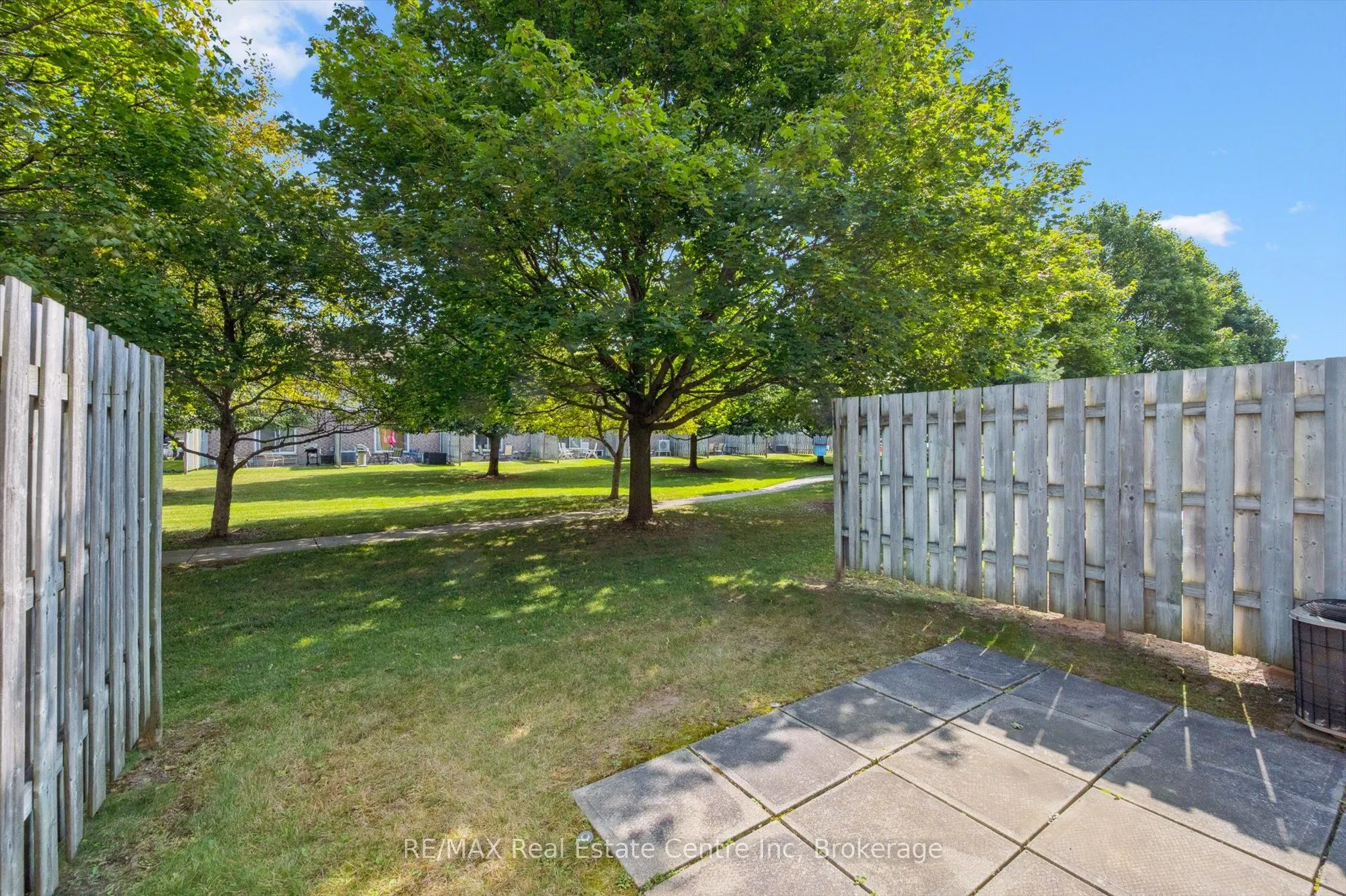 65 Roehampton Crescent, #59