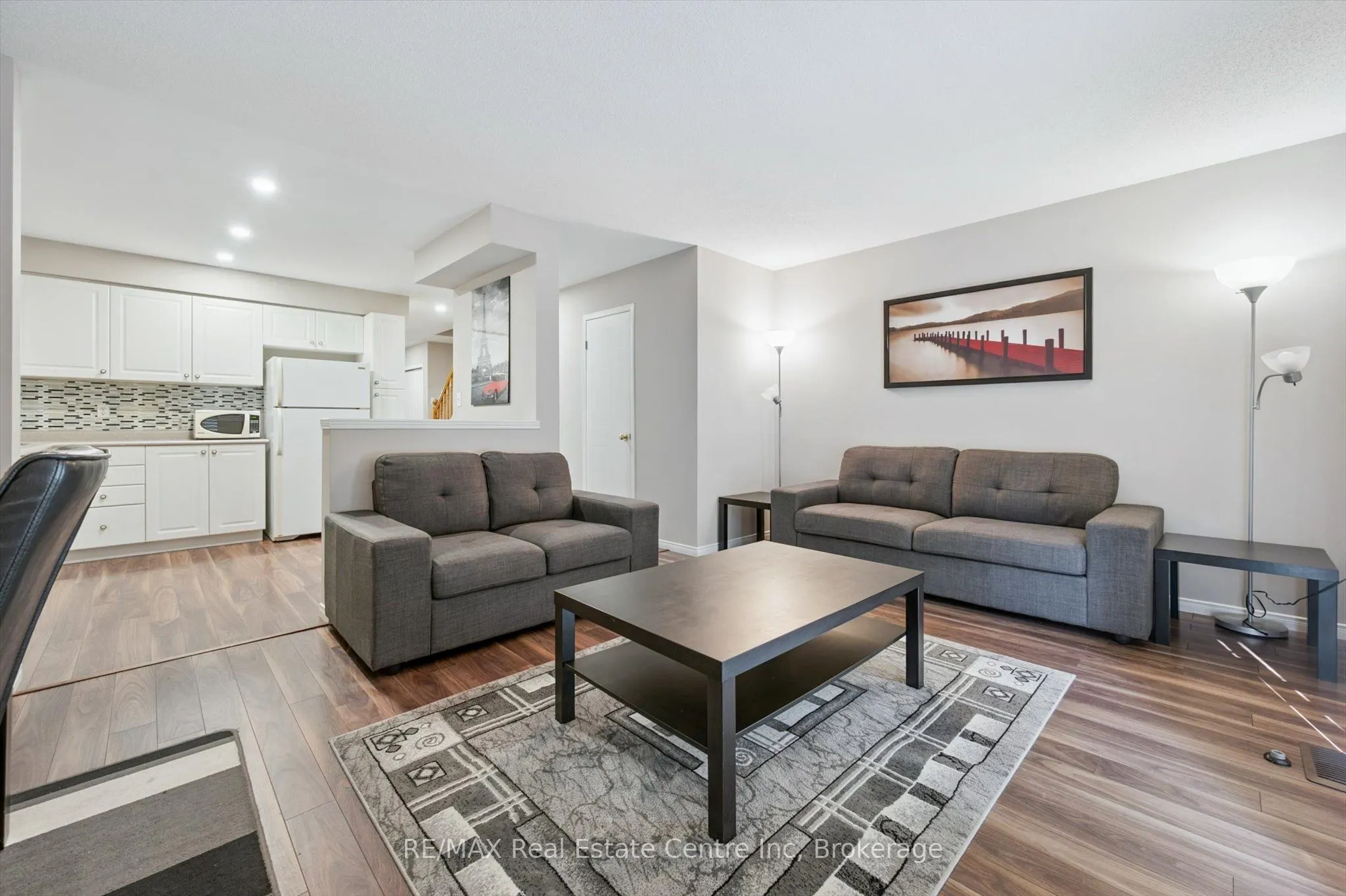 65 Roehampton Crescent, #59