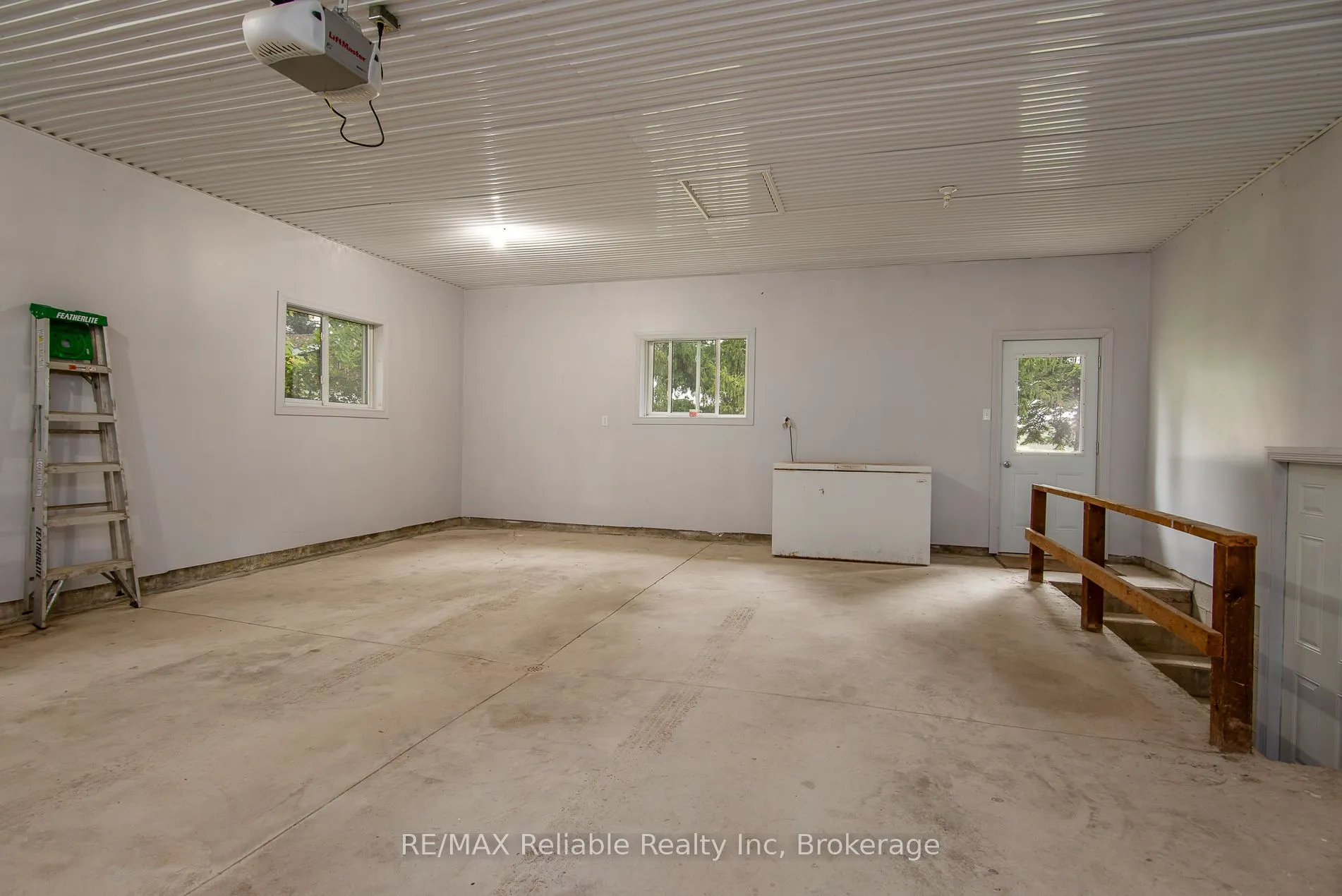 3492 Road 182, R.R.#2 Road