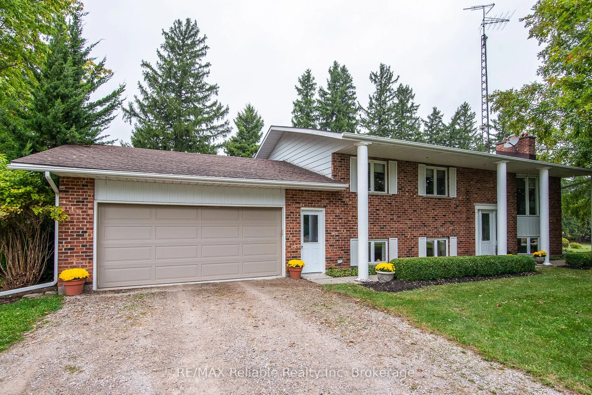 3492 Road 182, R.R.#2 Road