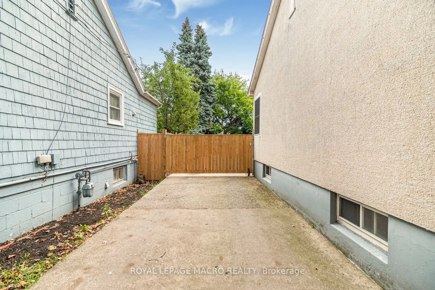 28 Longfellow Avenue