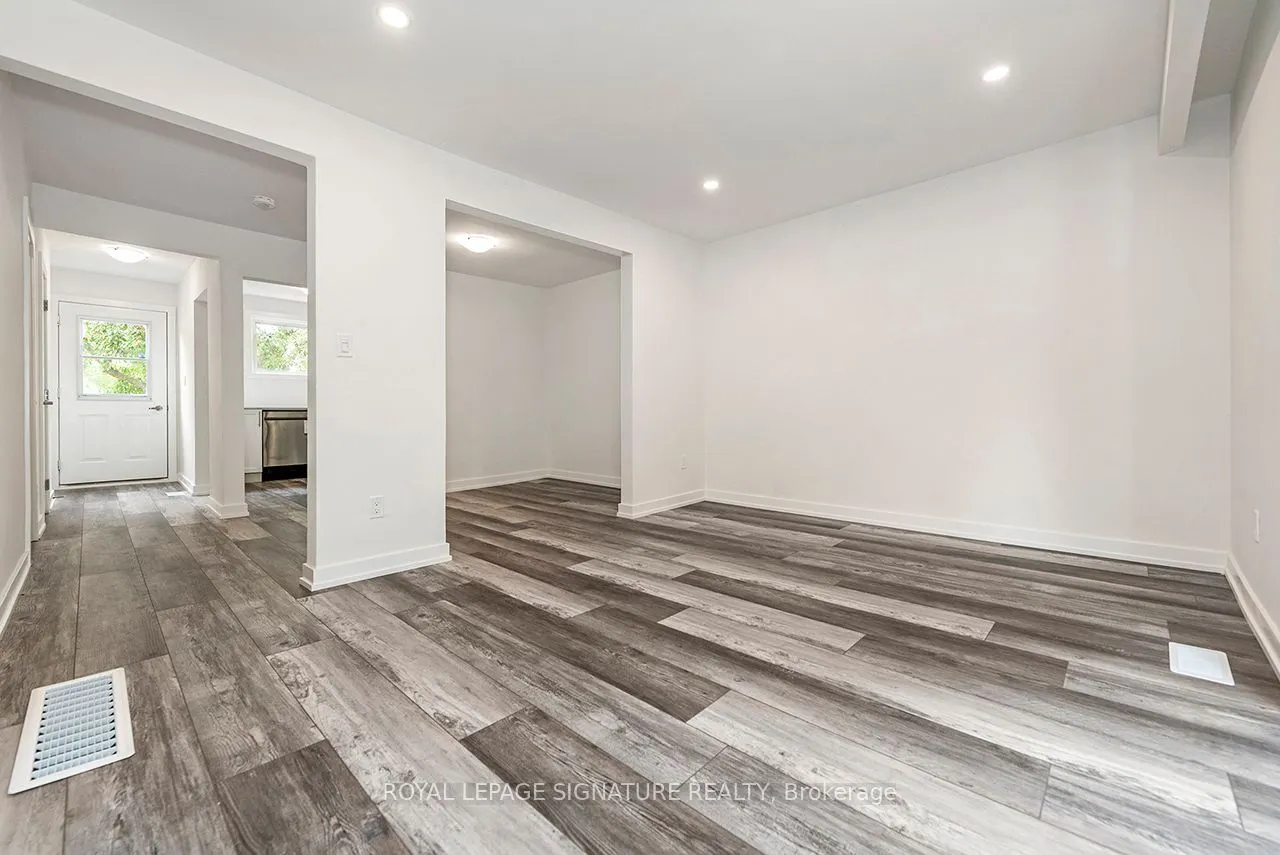 76 Woodman Drive N