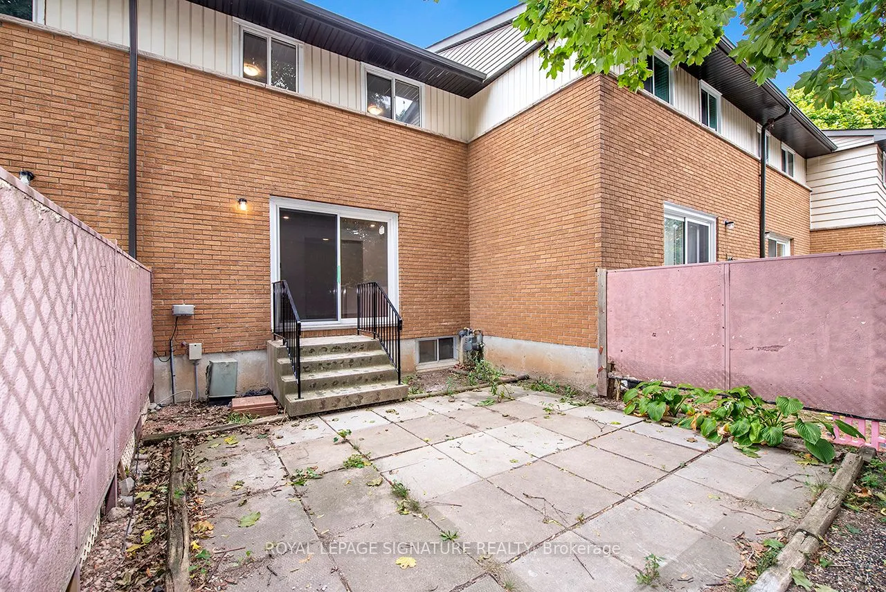 76 Woodman Drive N