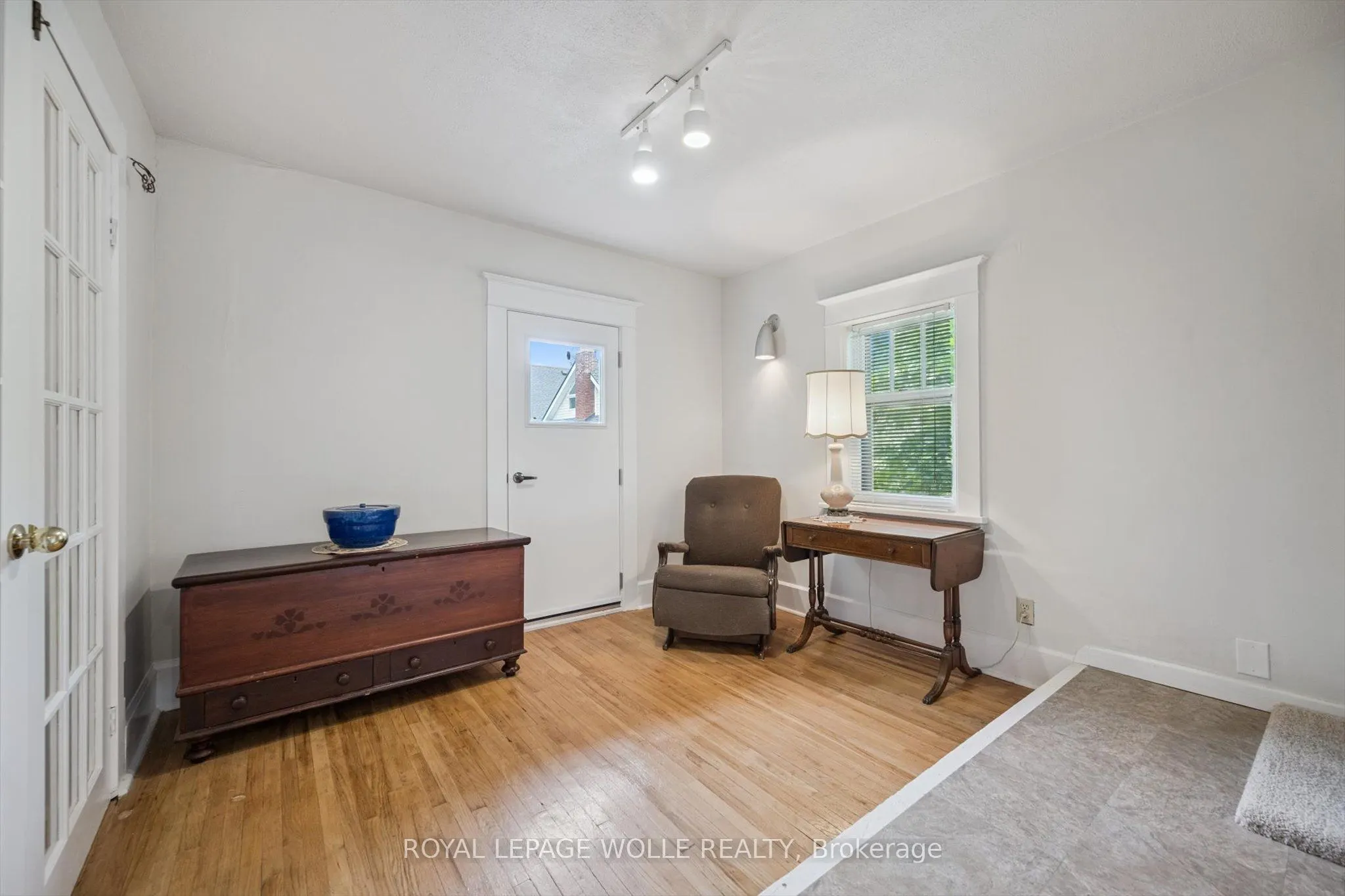 180 David Street W