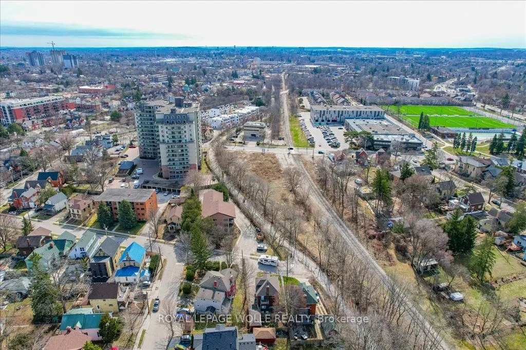 180 David Street W
