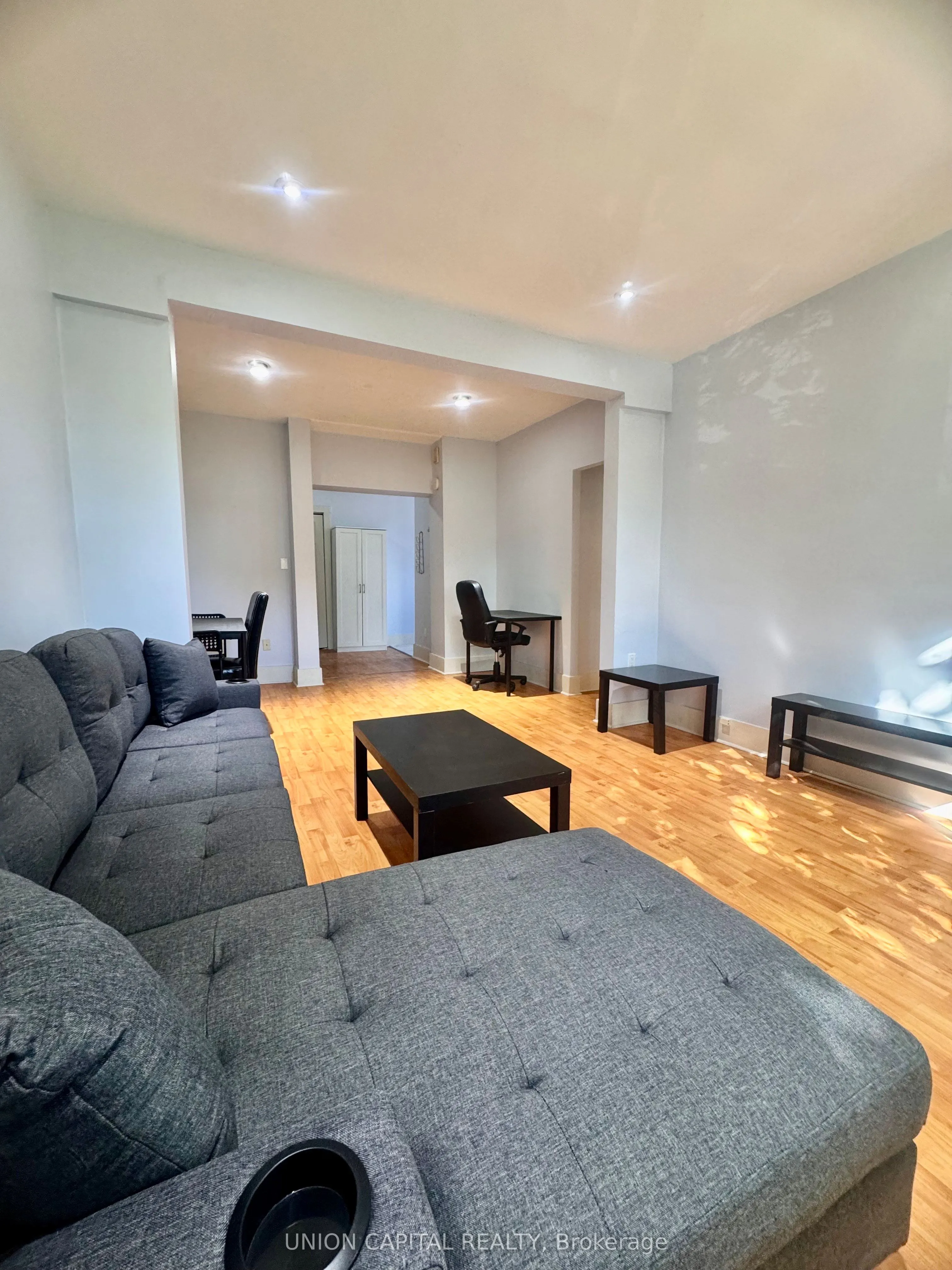 285 King Street W, #24