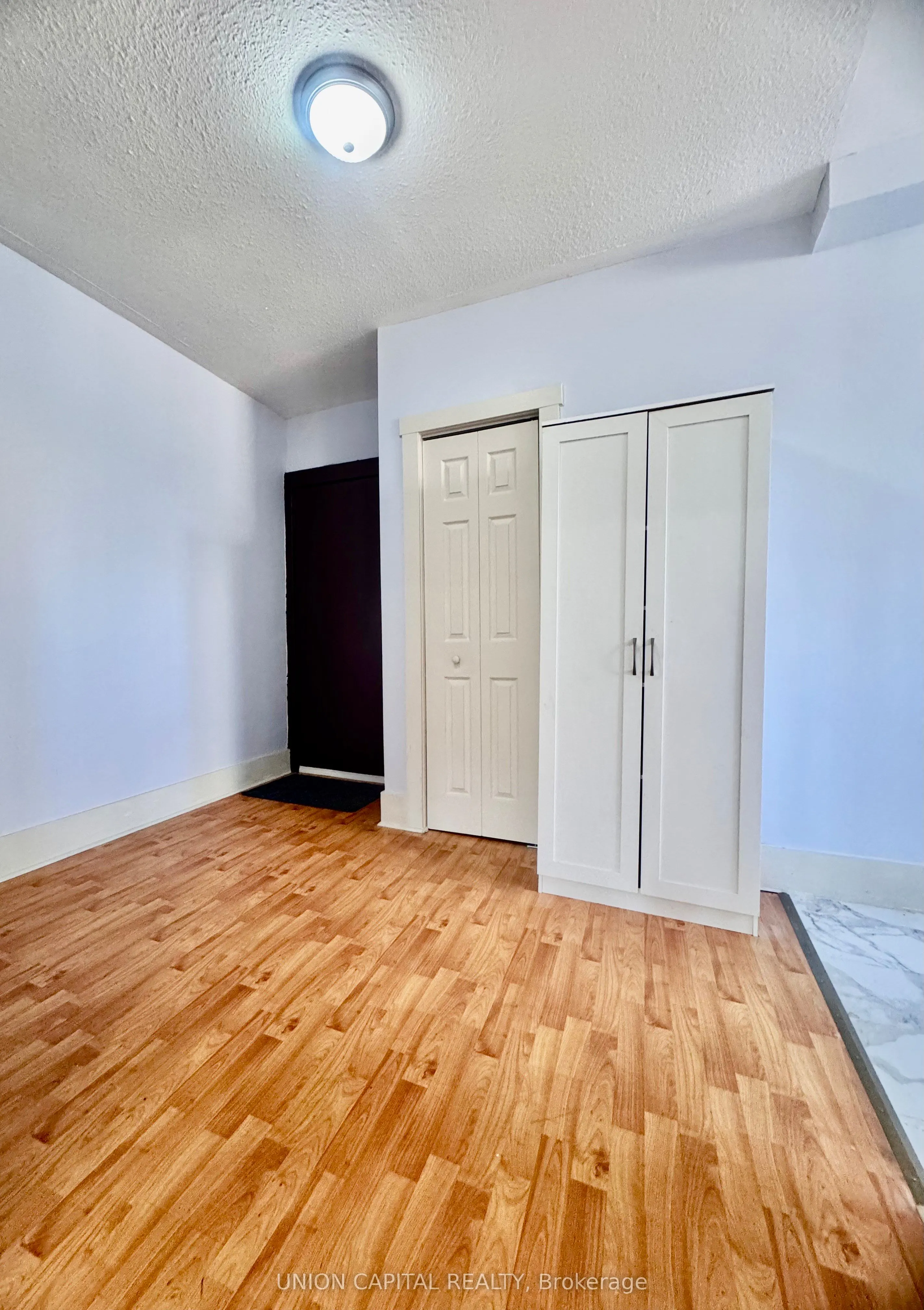285 King Street W, #24