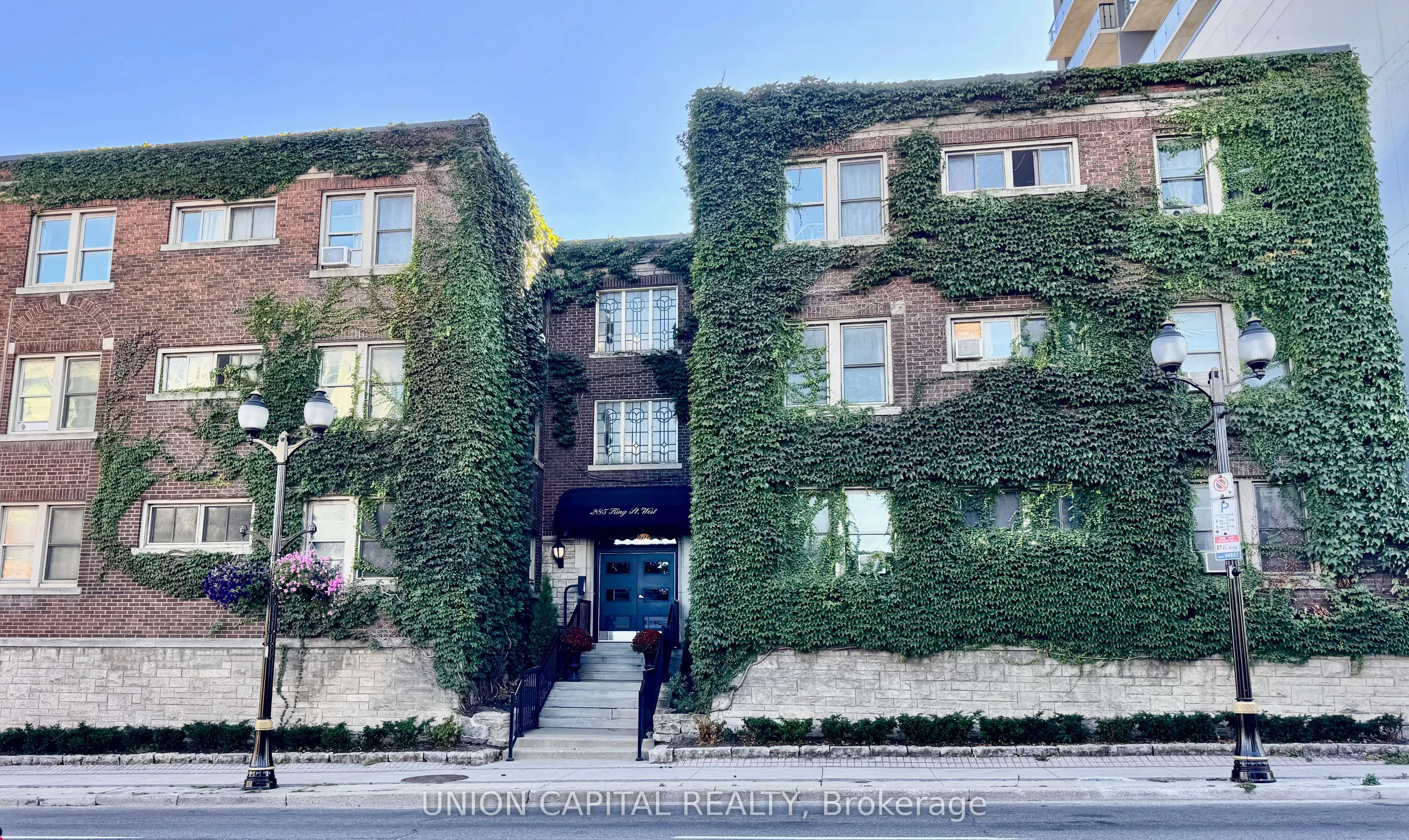 285 King Street W, #24