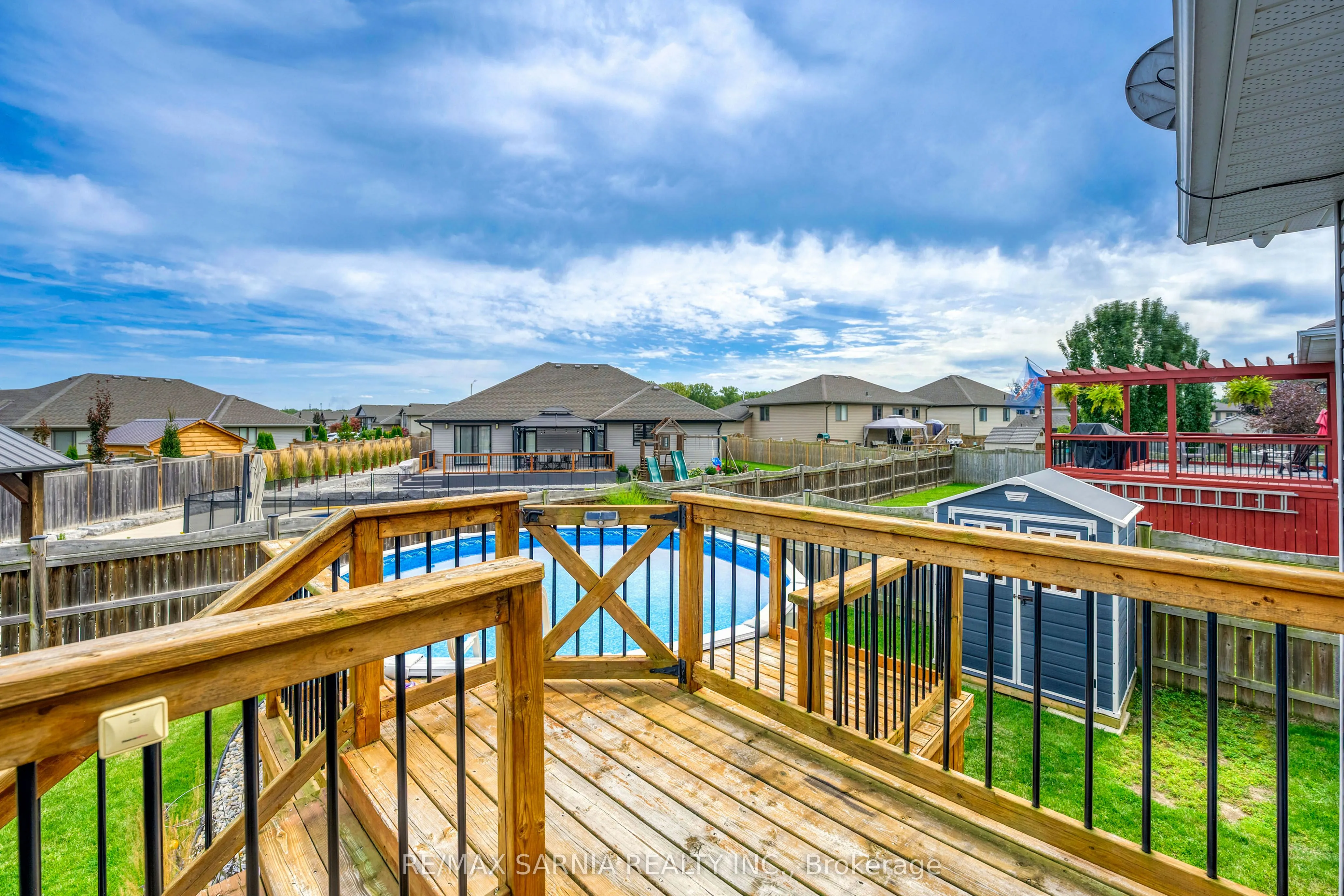 699 BENTINCK Drive