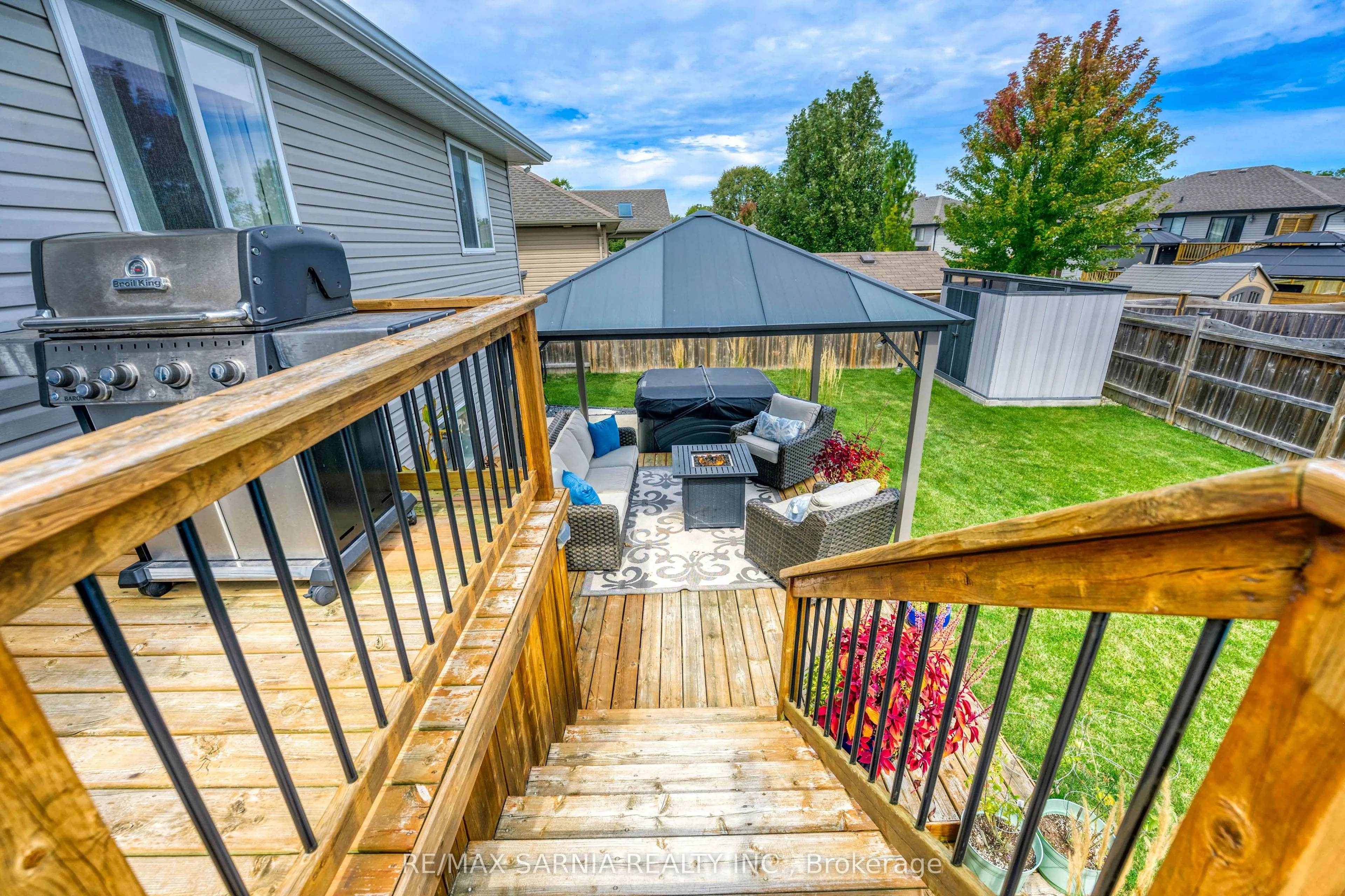 699 BENTINCK Drive