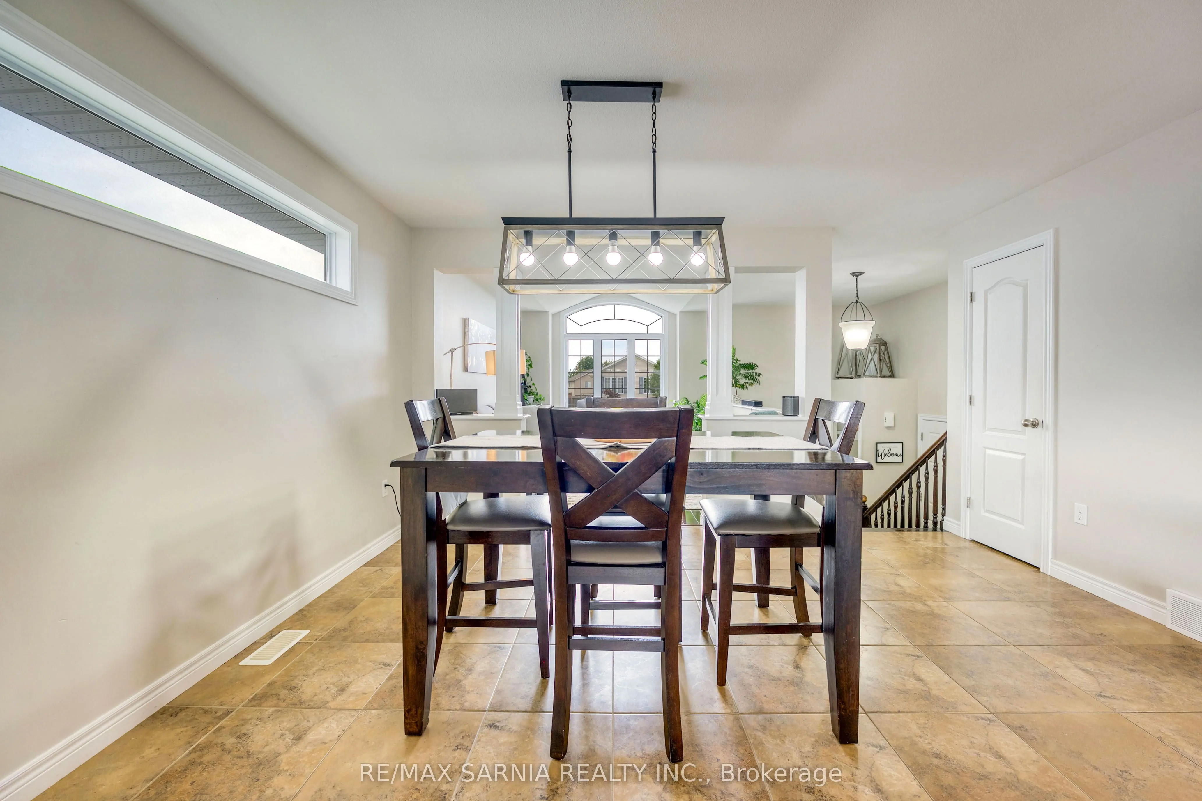 699 BENTINCK Drive