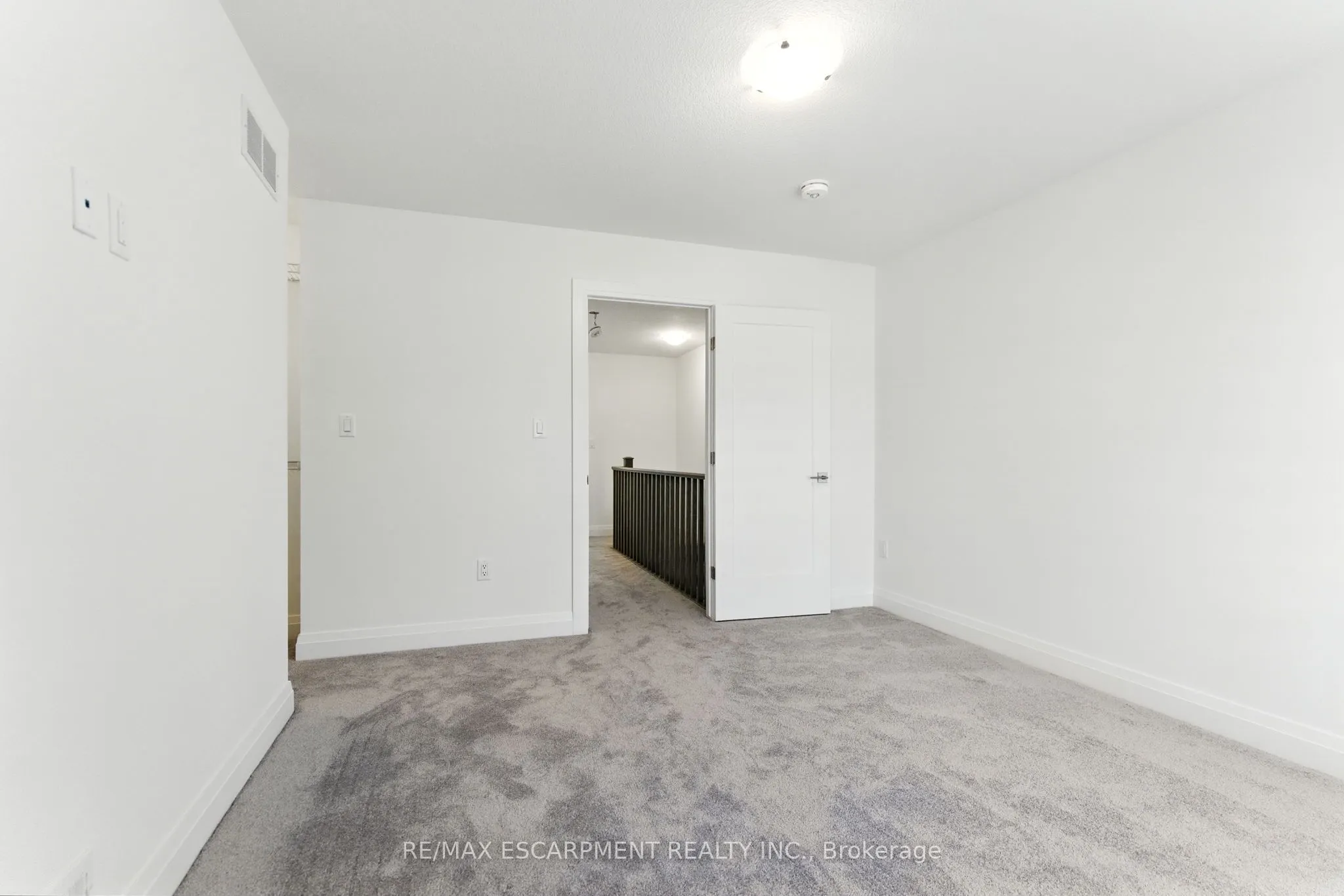 4 Clear Valley Lane