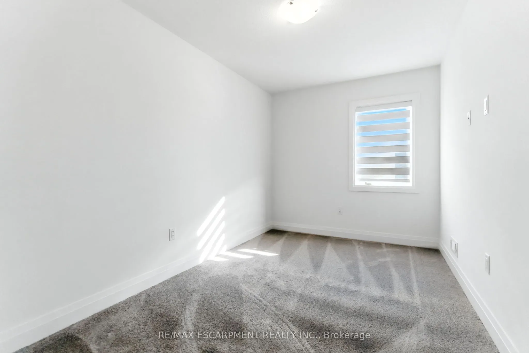 4 Clear Valley Lane
