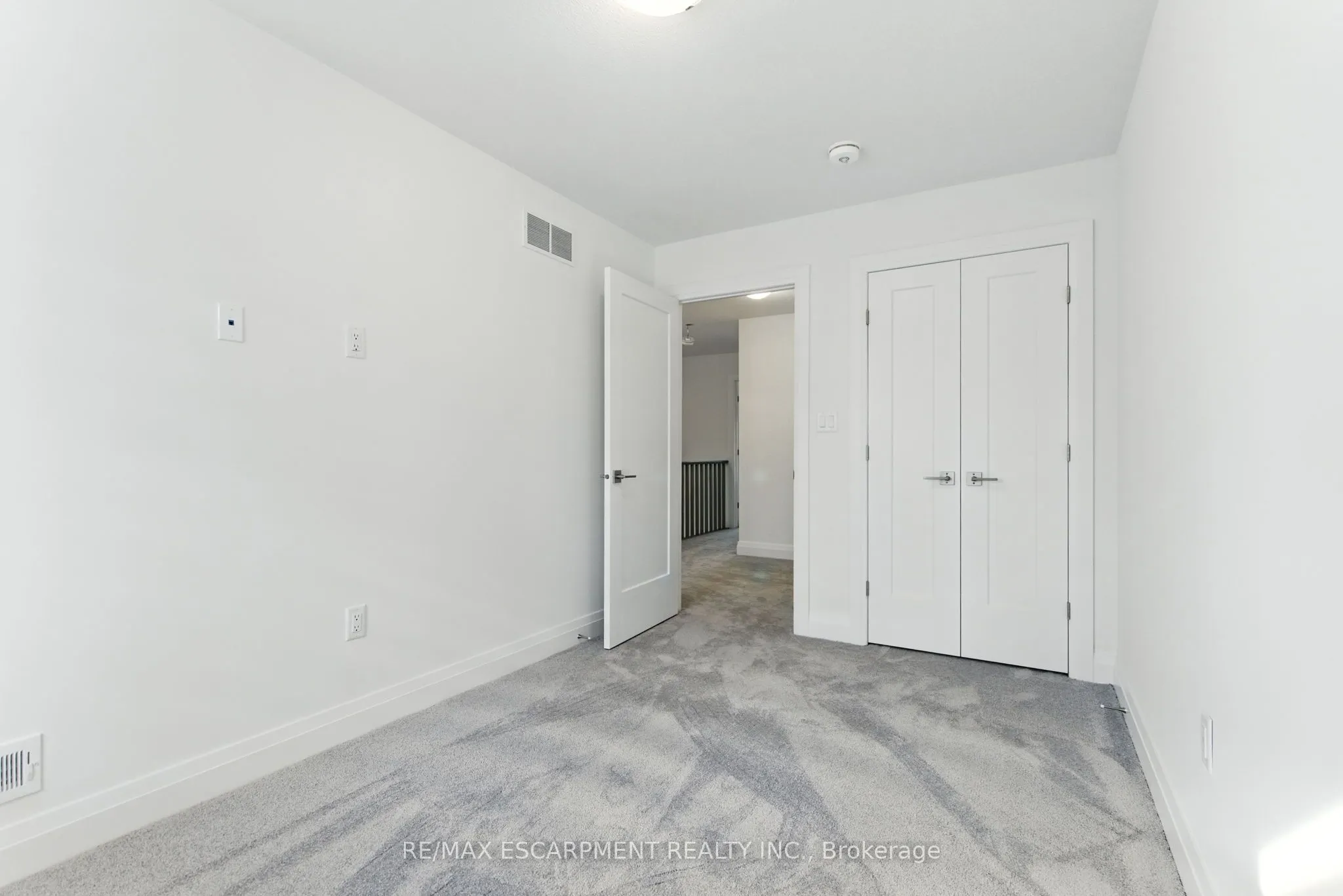 4 Clear Valley Lane