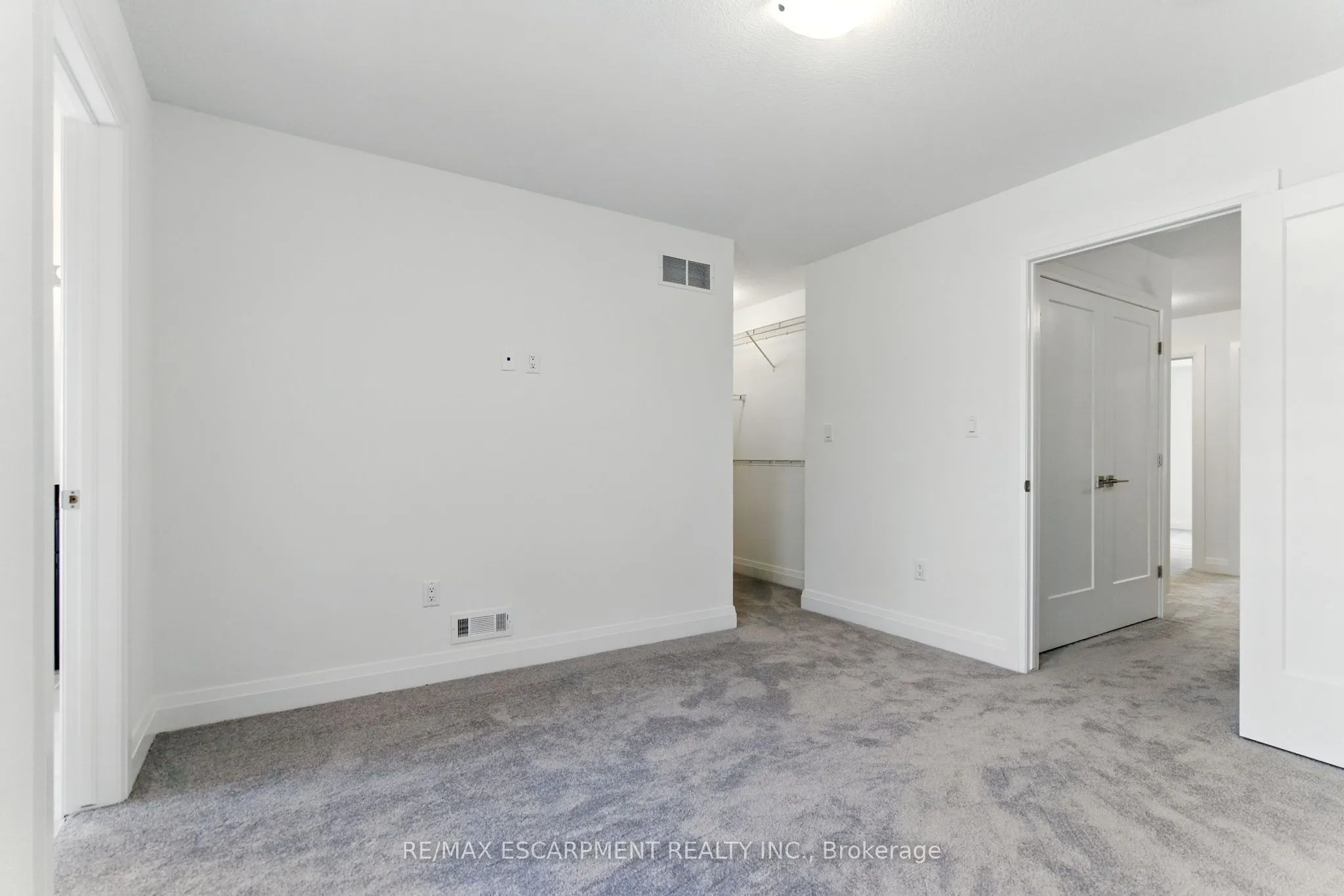 4 Clear Valley Lane