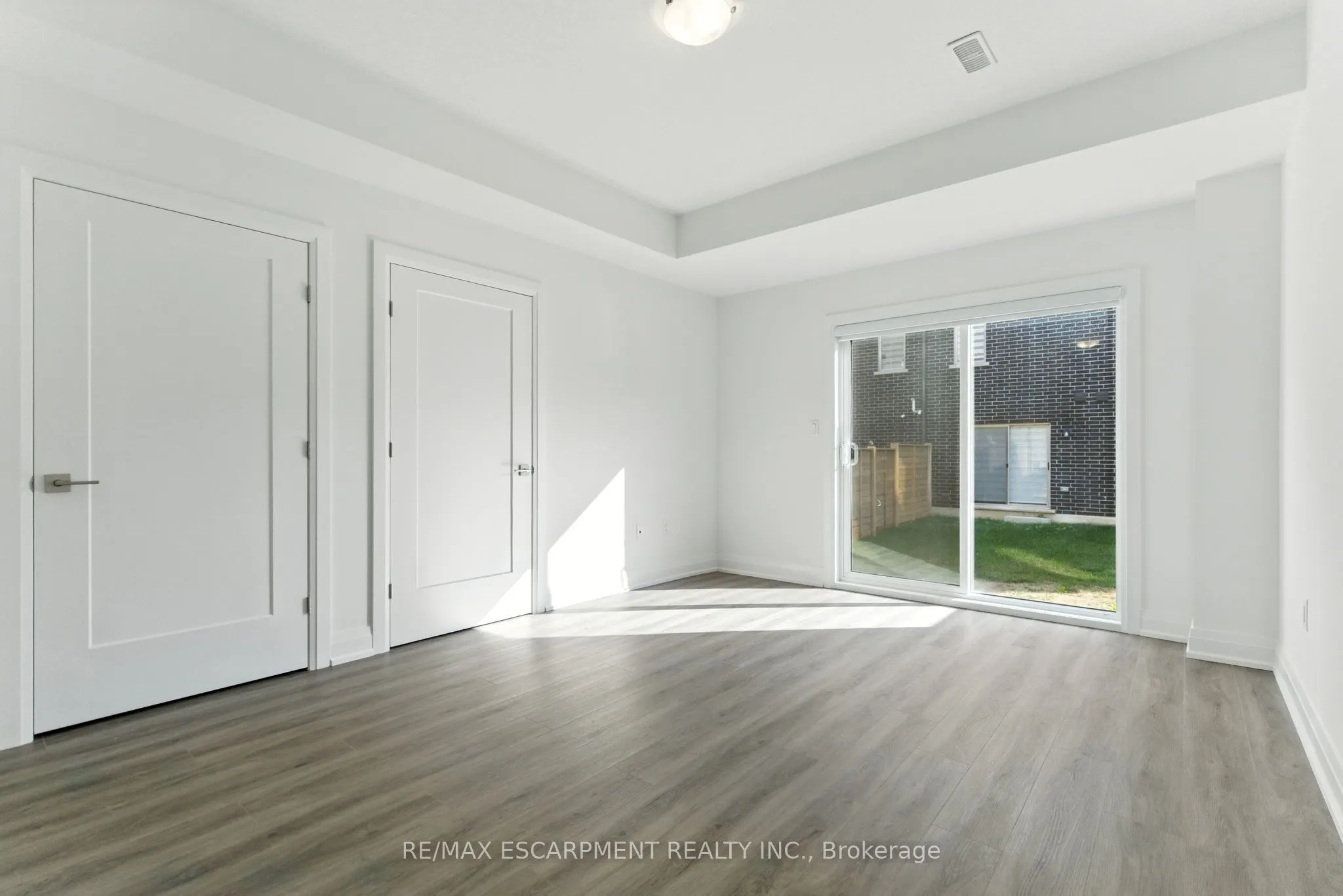 4 Clear Valley Lane