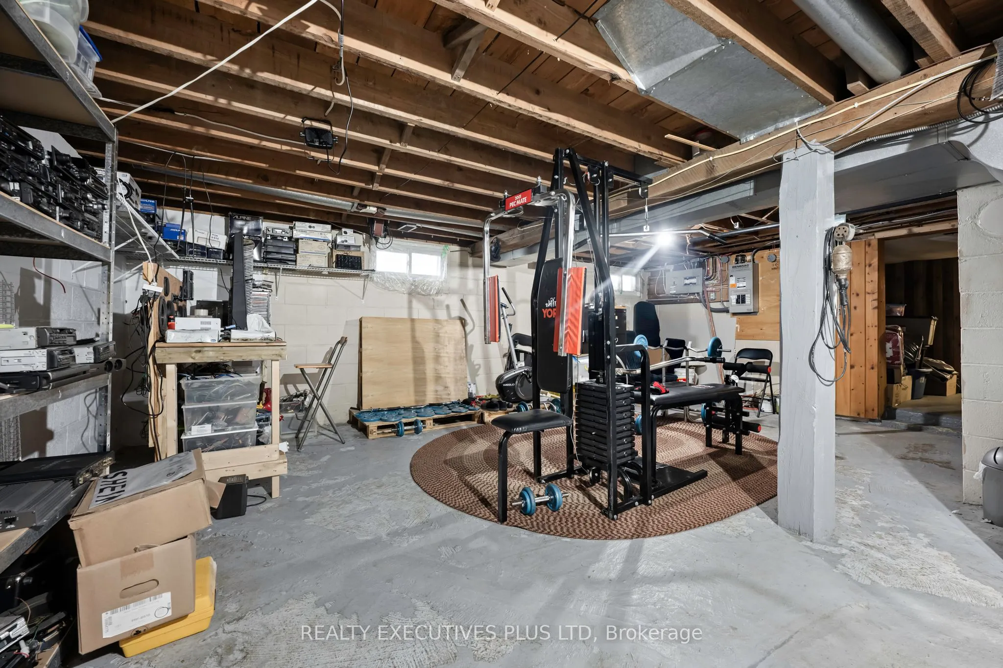 112420 Grey Road 14 Road