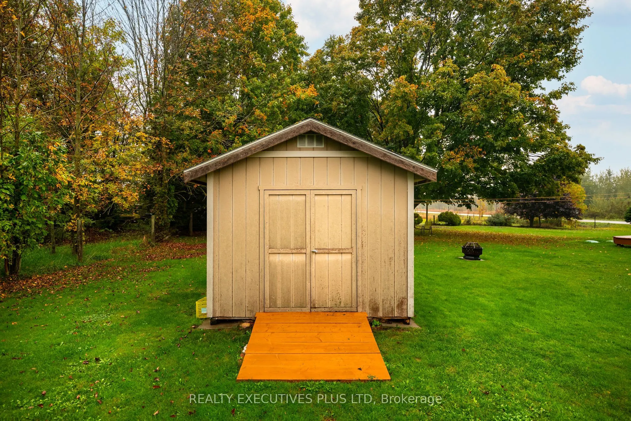 112420 Grey Road 14 Road