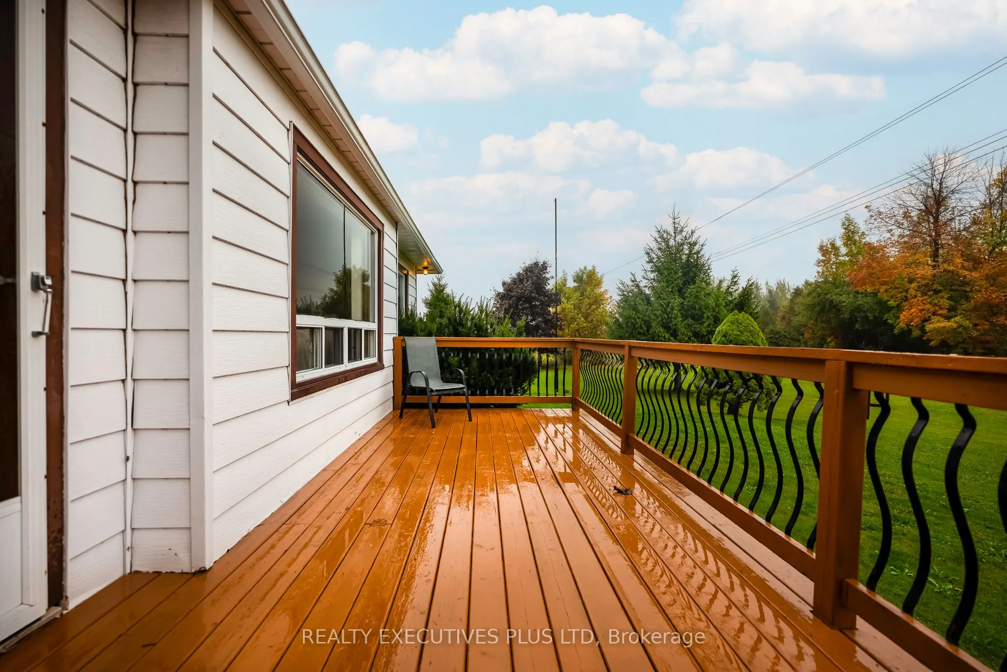 112420 Grey Road 14 Road