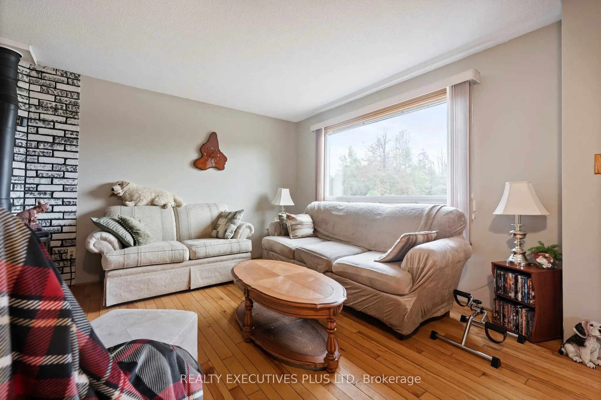 112420 Grey Road 14 Road